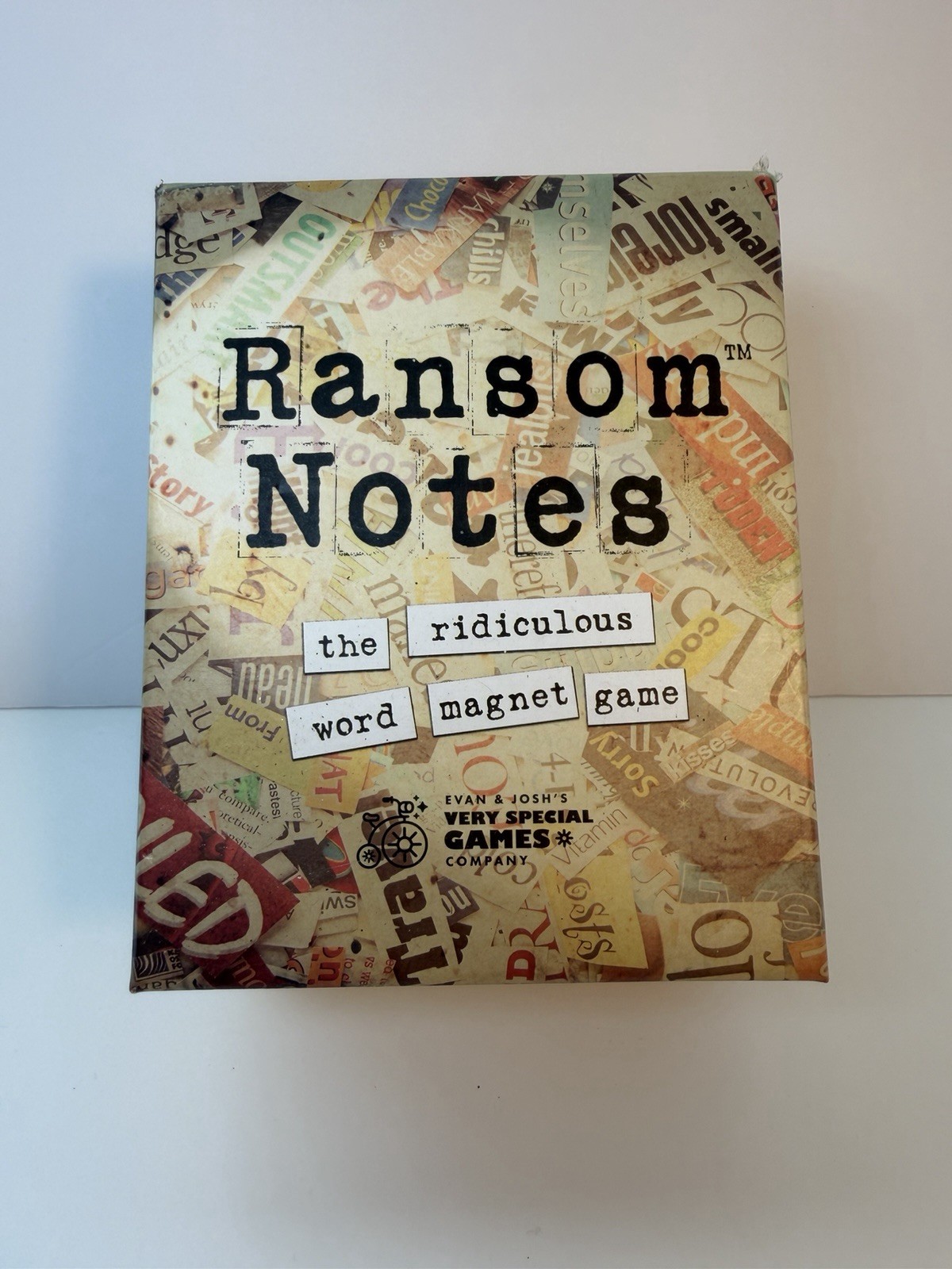 Ransom Notes – UNOPENED Sealed Ridiculous Word Magnet Game Charty Party 2023