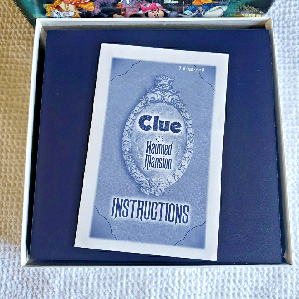 Clue Haunted Mansion Edition Disney Theme Park Game Mickey Minnie Goofy COMPLETE