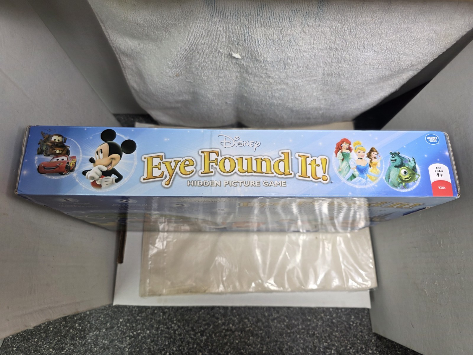 2013 Disney Eye Found It! Wonderforge Board Game ( Complete)