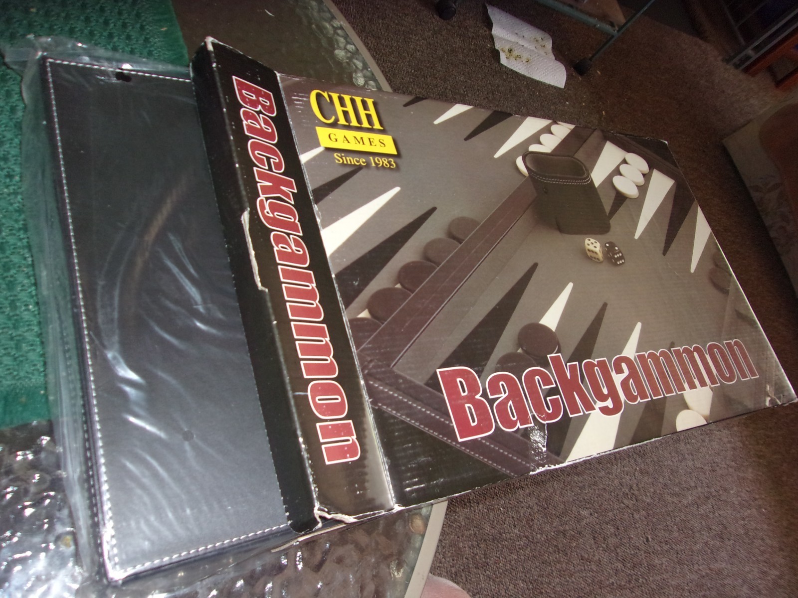 BACKGAMMON CHH NEW IN BOX # 3043 L – 18″ BLACK LEATHERETTE – GREY FELT