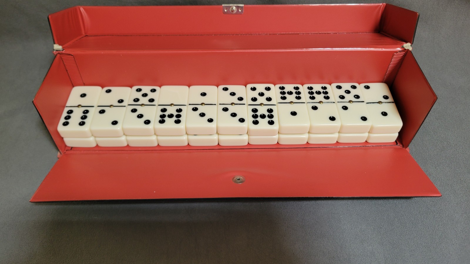 Double Nine Dominoes Ivory Color Tiles Slim Travel Case