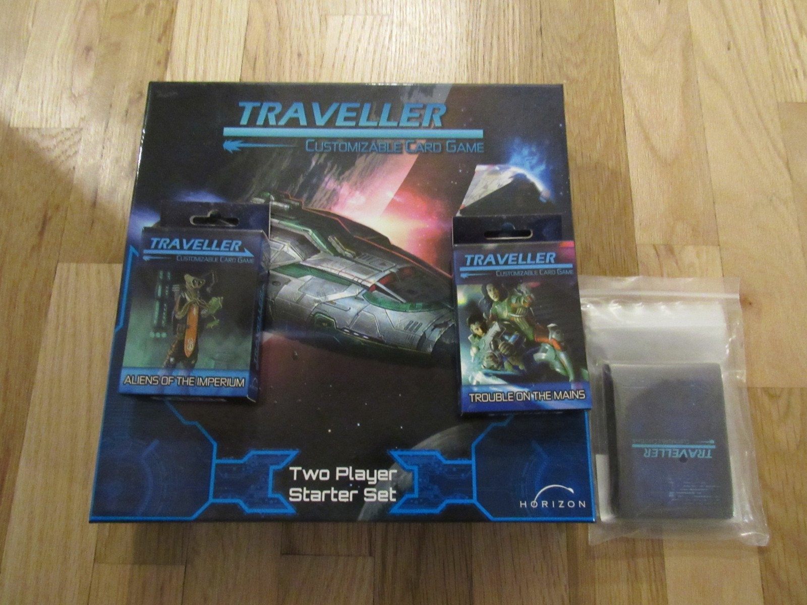 TRAVELLER Customizable Card Game Starter Set | Horizon |