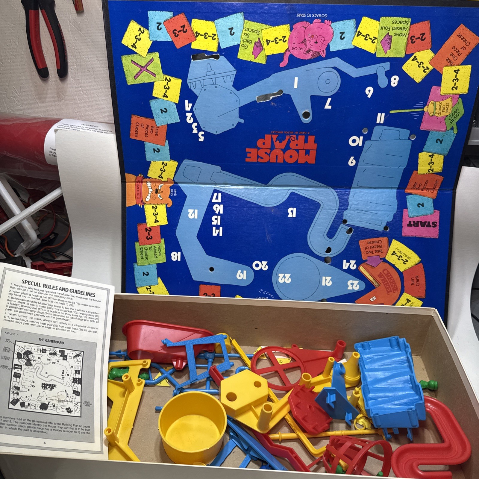 Vintage 1986 Mouse Trap Milton Bradley Board Game Nearly Complete• balls missing
