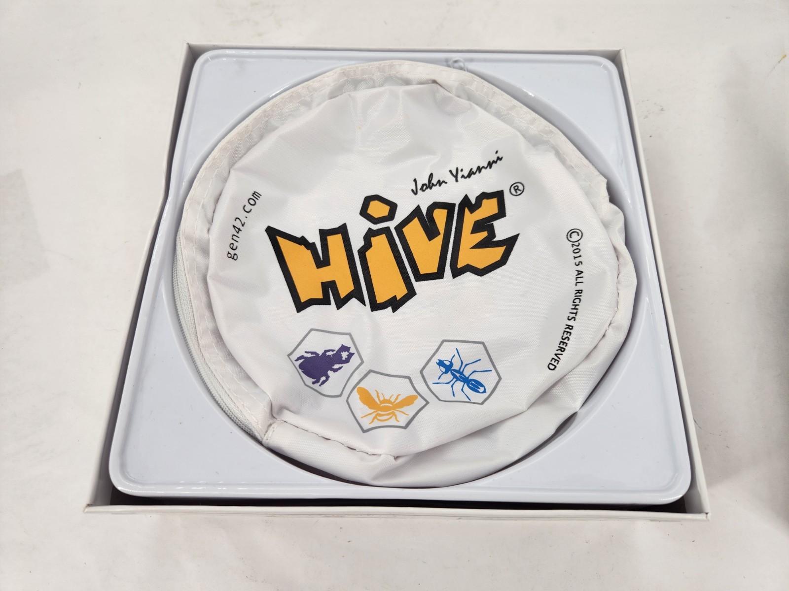 HIVE Tile Board Game COMPLETE John Yianni – Smart Zone Games