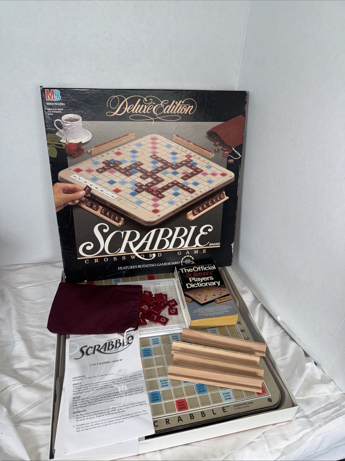 Scrabble Deluxe Edition Rotating Turntable Board Game Vintage 1989