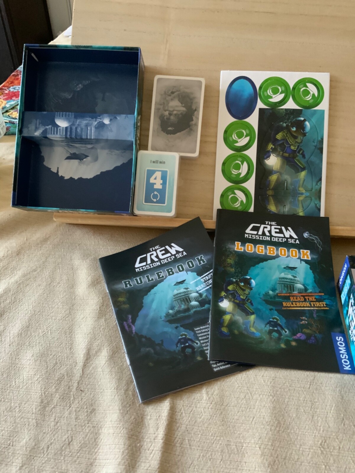 Thames & Kosmos The Crew: Mission Deep Blue Sea Co-Op Card Game