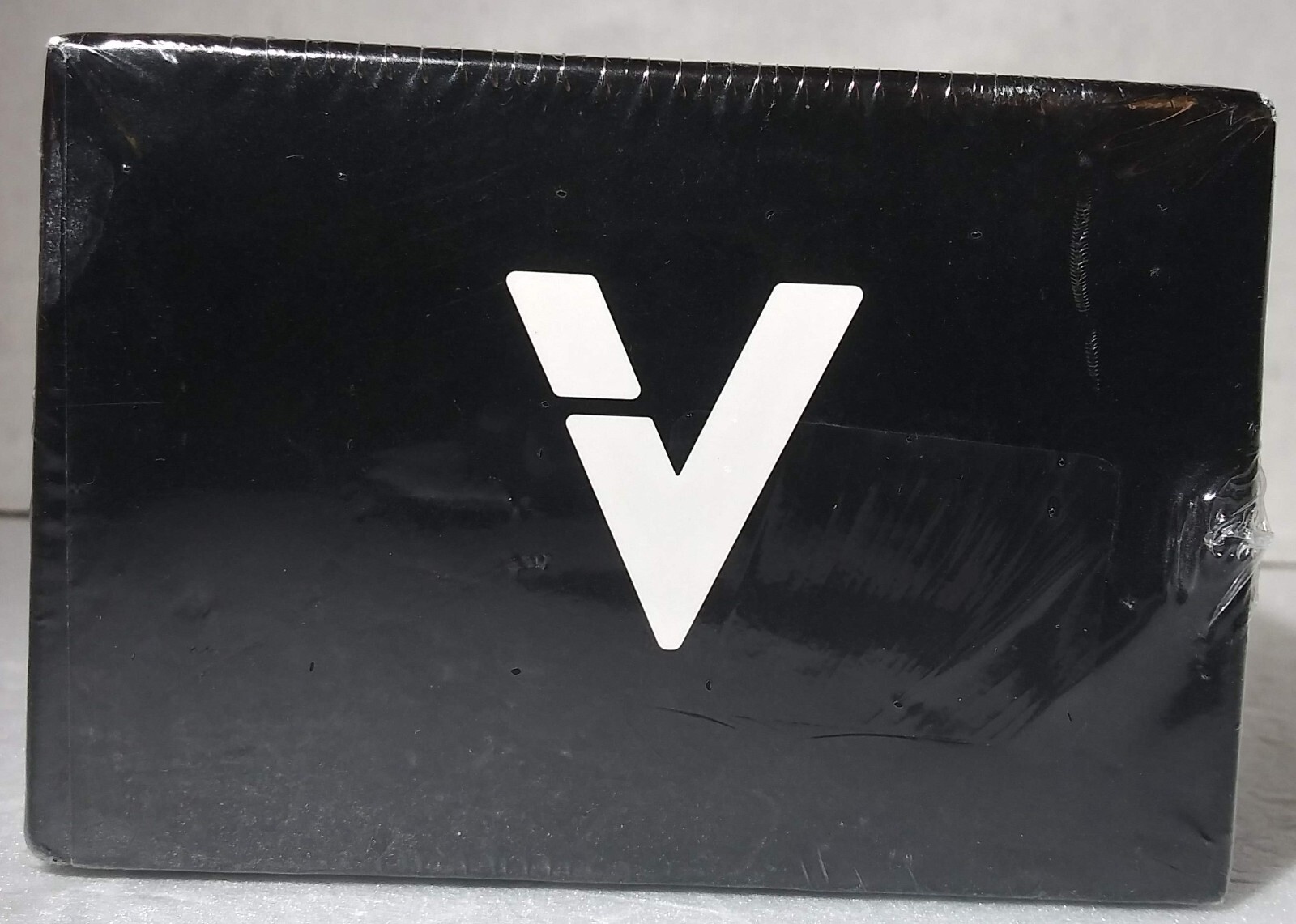 The Voting Game – Find Out Who Your Friends Are 5-10 players Sealed Box