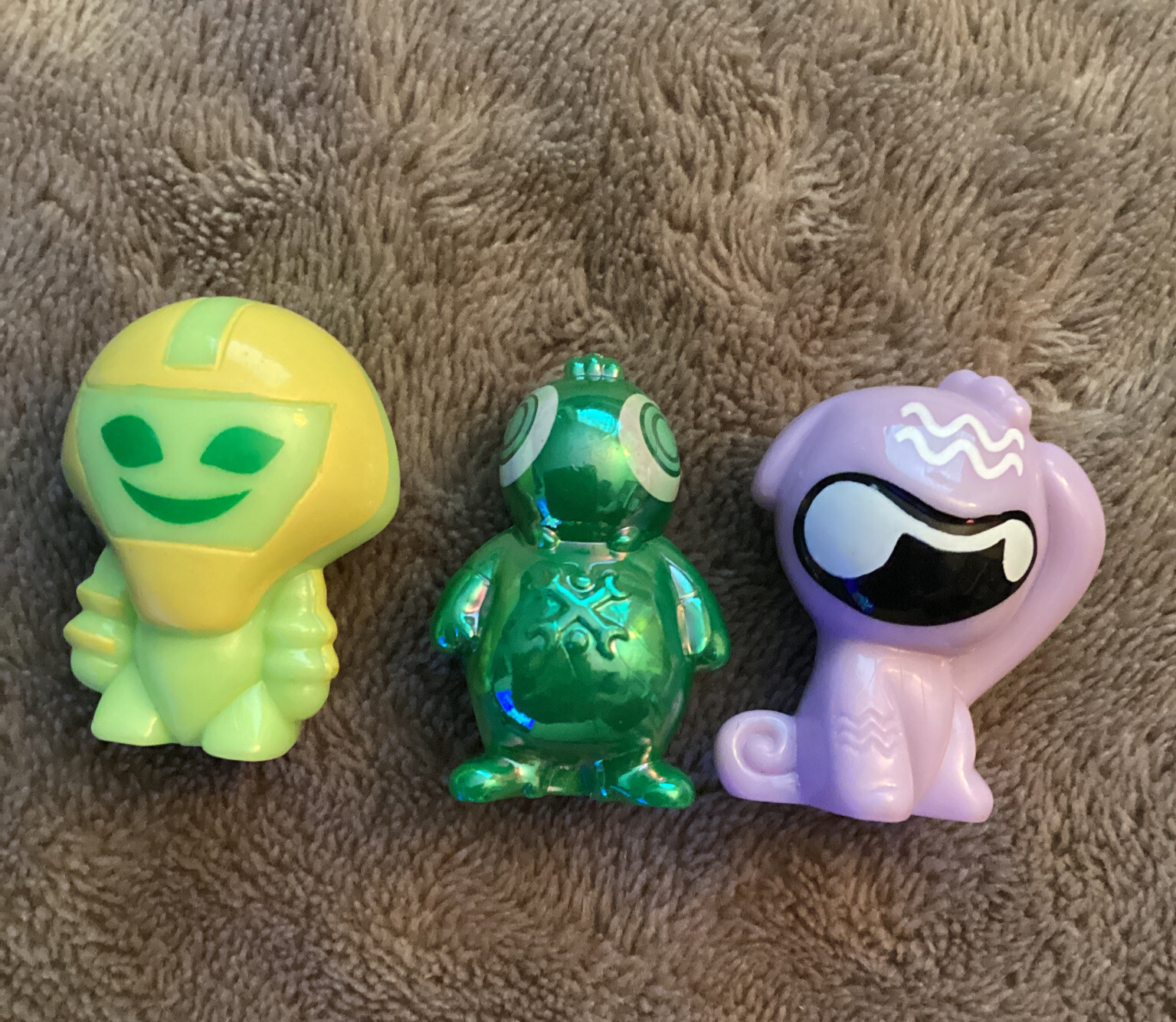 3 Piece Lot of GoGo Crazy Bones Plastic Figures by Magic Box Int. – Pre-owned