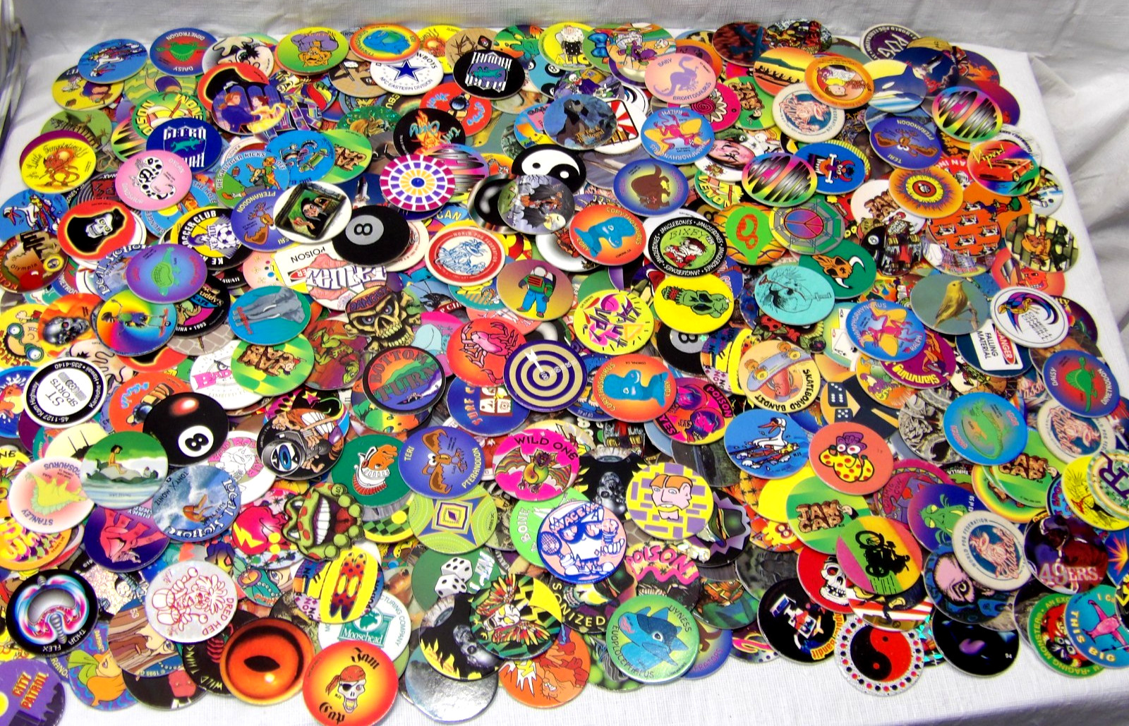 Pogs!!• 100 Pogs & 2 Plastic Slammers!• FREE SHIPPING!• See Pics & Description!•