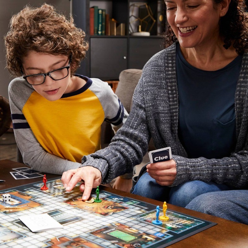 Clue Classic Mystery Board Game