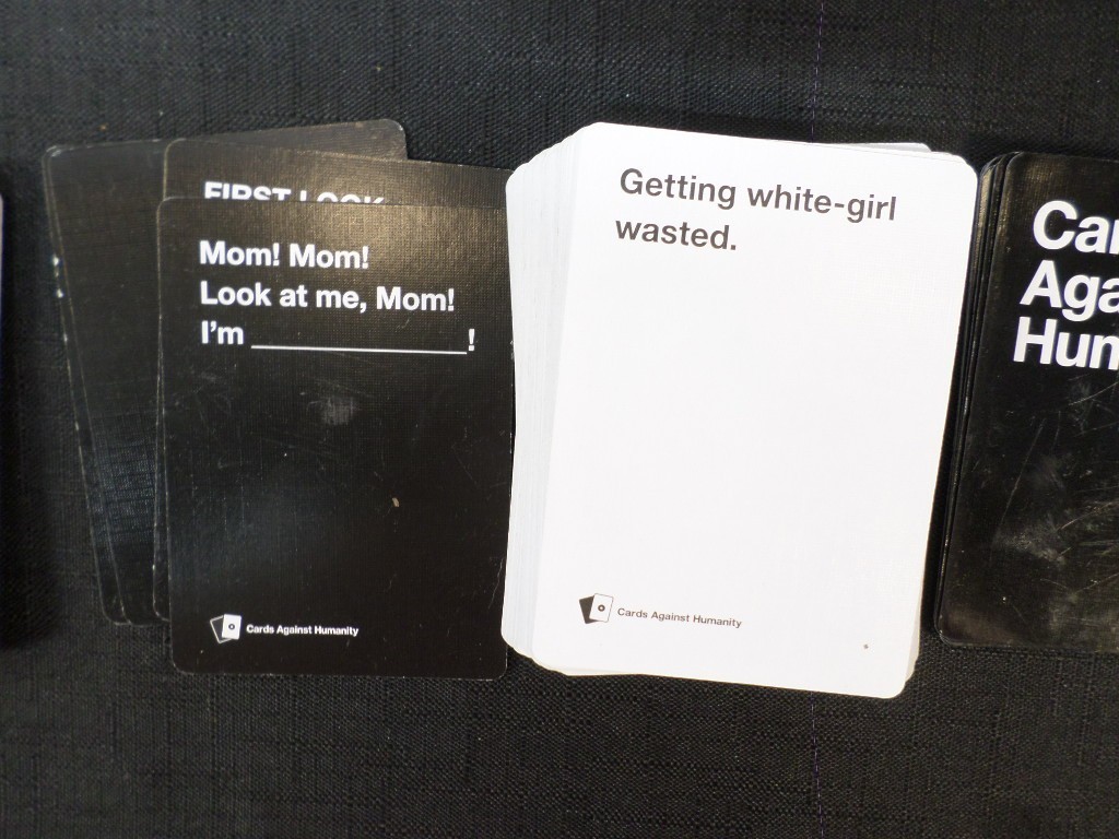 EUC CARDS AGAINST HUMANITY EVERYTHING BOX AGES 17+ GAME