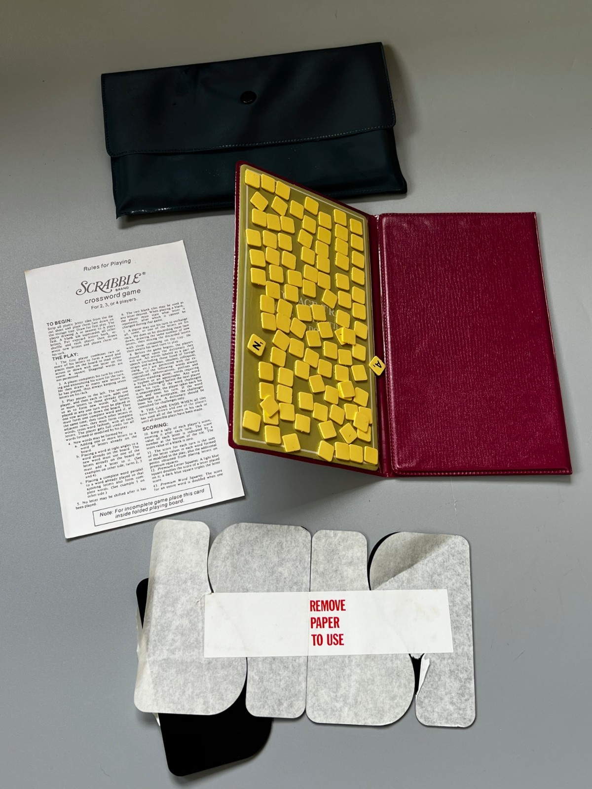 Vtg Scrabble Travel Pocket Crossword Game Selchow Righter Case 1948 Hong Kong