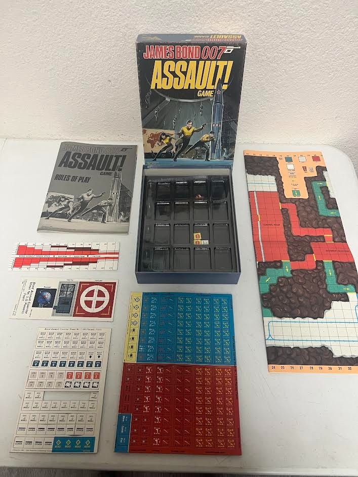 James Bond 007 Assault Game 1986 Victory Games – MOSTLY UNPUNCHED