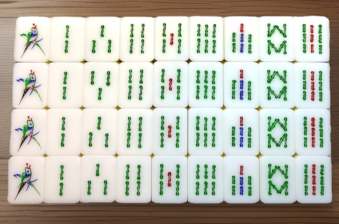 Vtg 60s Triple Layer Yellow Lucite Mahjong Set 148 Hand Carved & Painted Tiles