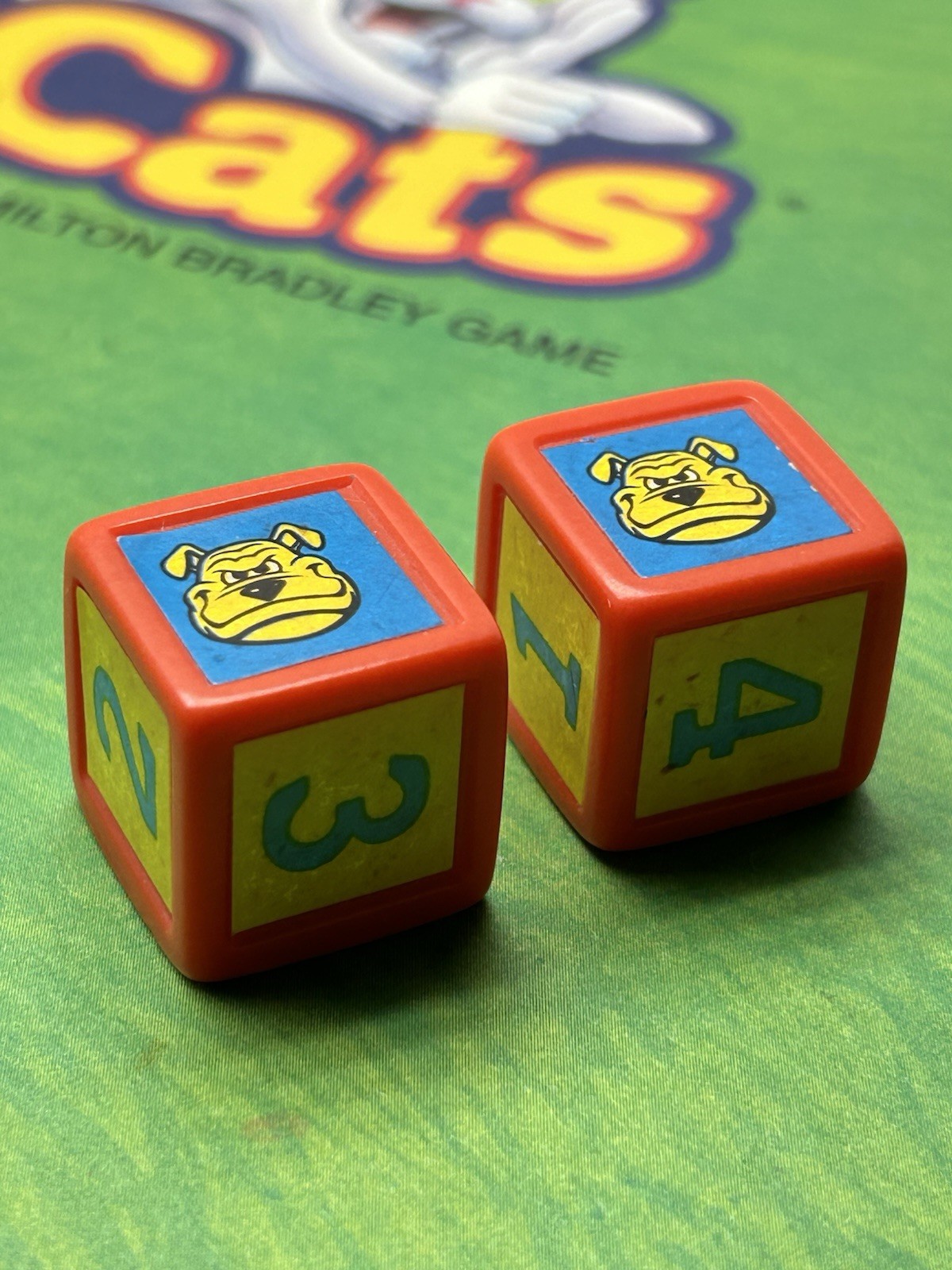 Vintage 1994 Fraidy Cats Milton Bradley Board Game REPLACEMENT PARTS-DICE ONLY