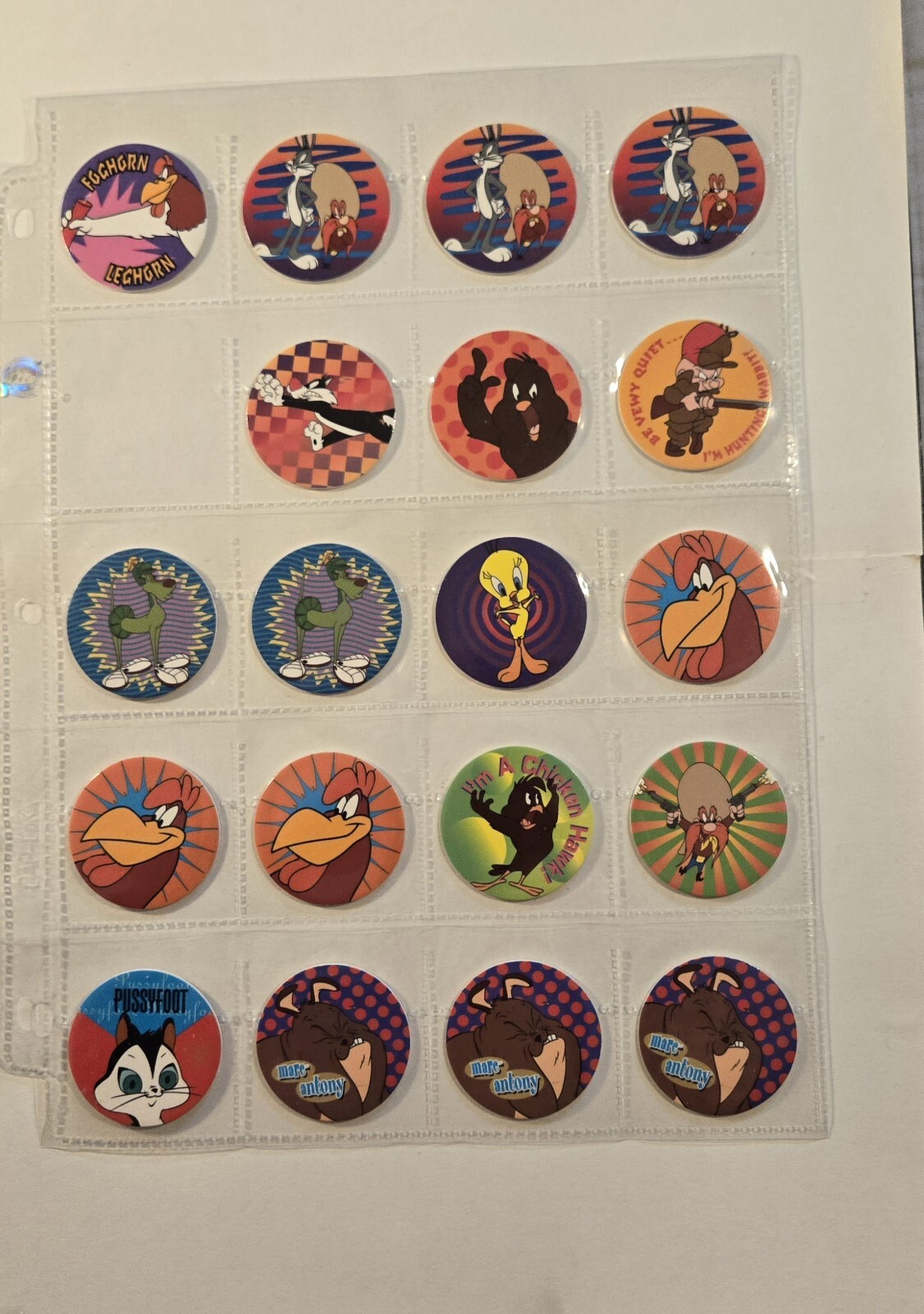 1995 The Looney Tunes Canada Pogs Text Me On What You Want. $2.00 Each