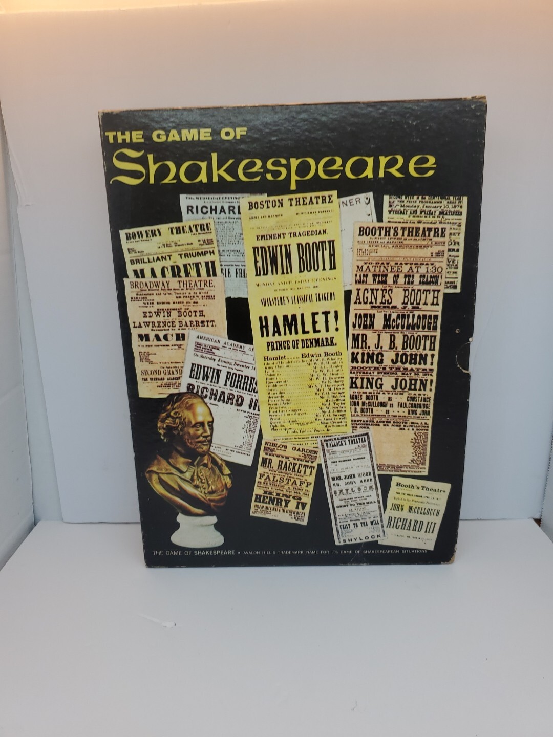 The Game of Shakespeare Avalon Hill Co Vintage 1966 Bookshelf Game