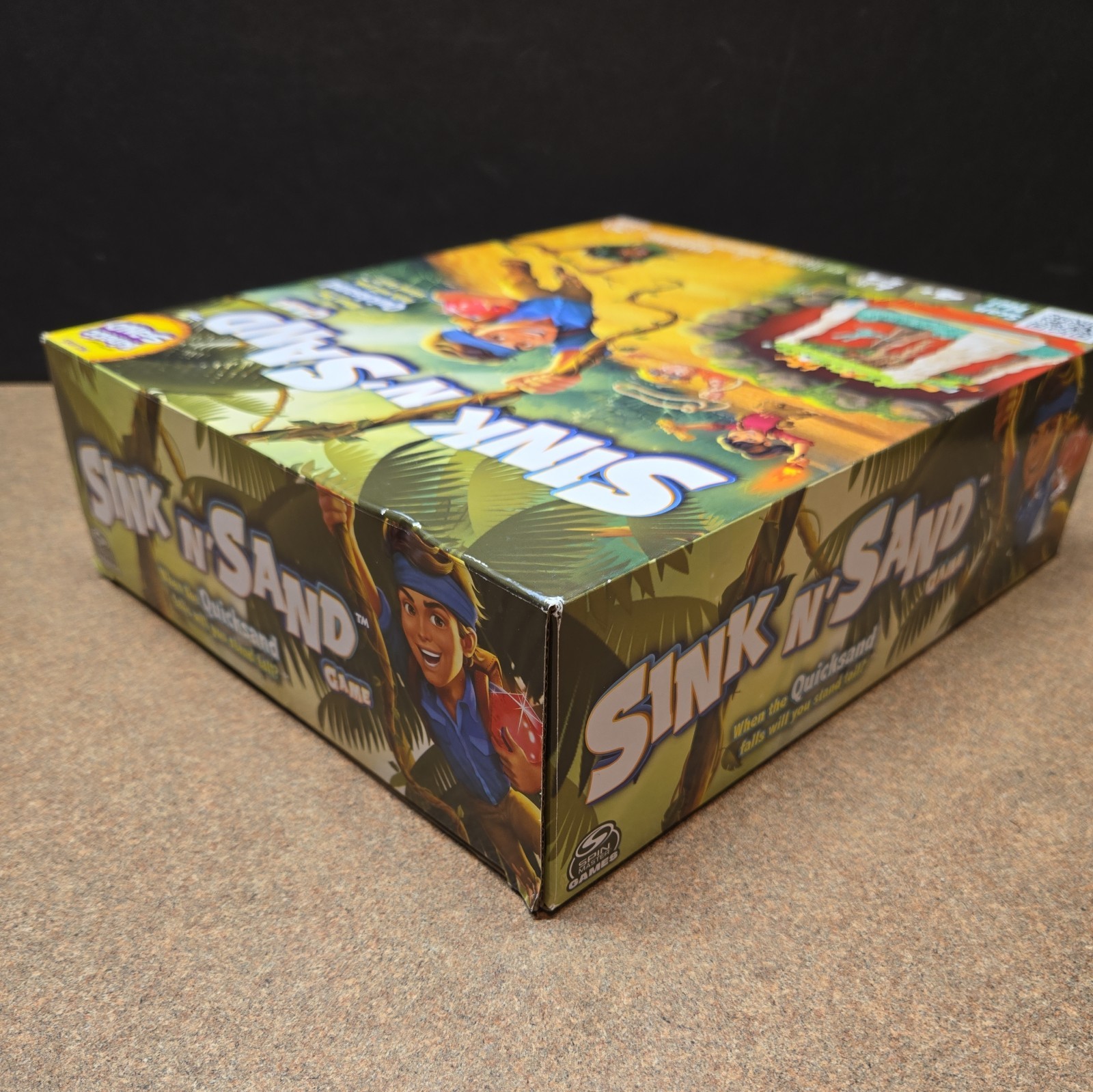 Spin Master Games Sink n’ Sand Family Adventure Game Includes Kinetic Sand