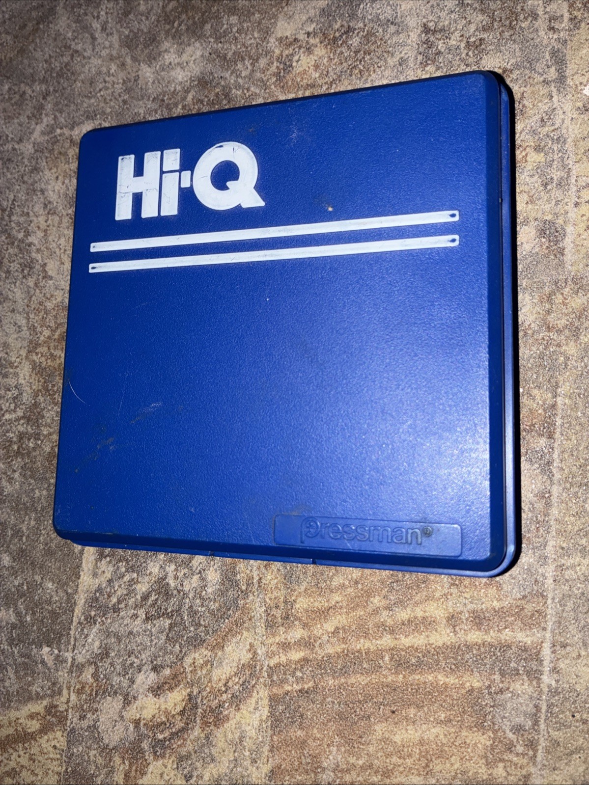 Vintage Hi-Q Solitaire Peg Game with Travel Case Complete 1998