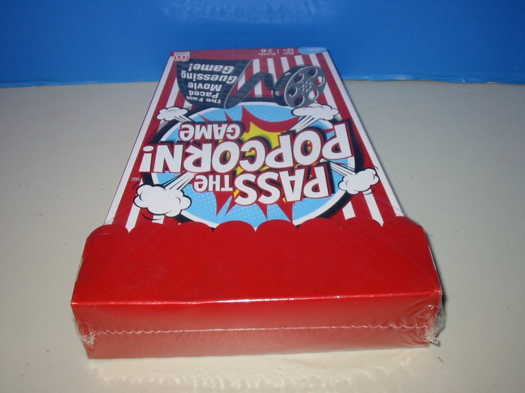 Pass the Popcorn Game Fast Paced Movie Guessing Game – 2-8 Players New 2014