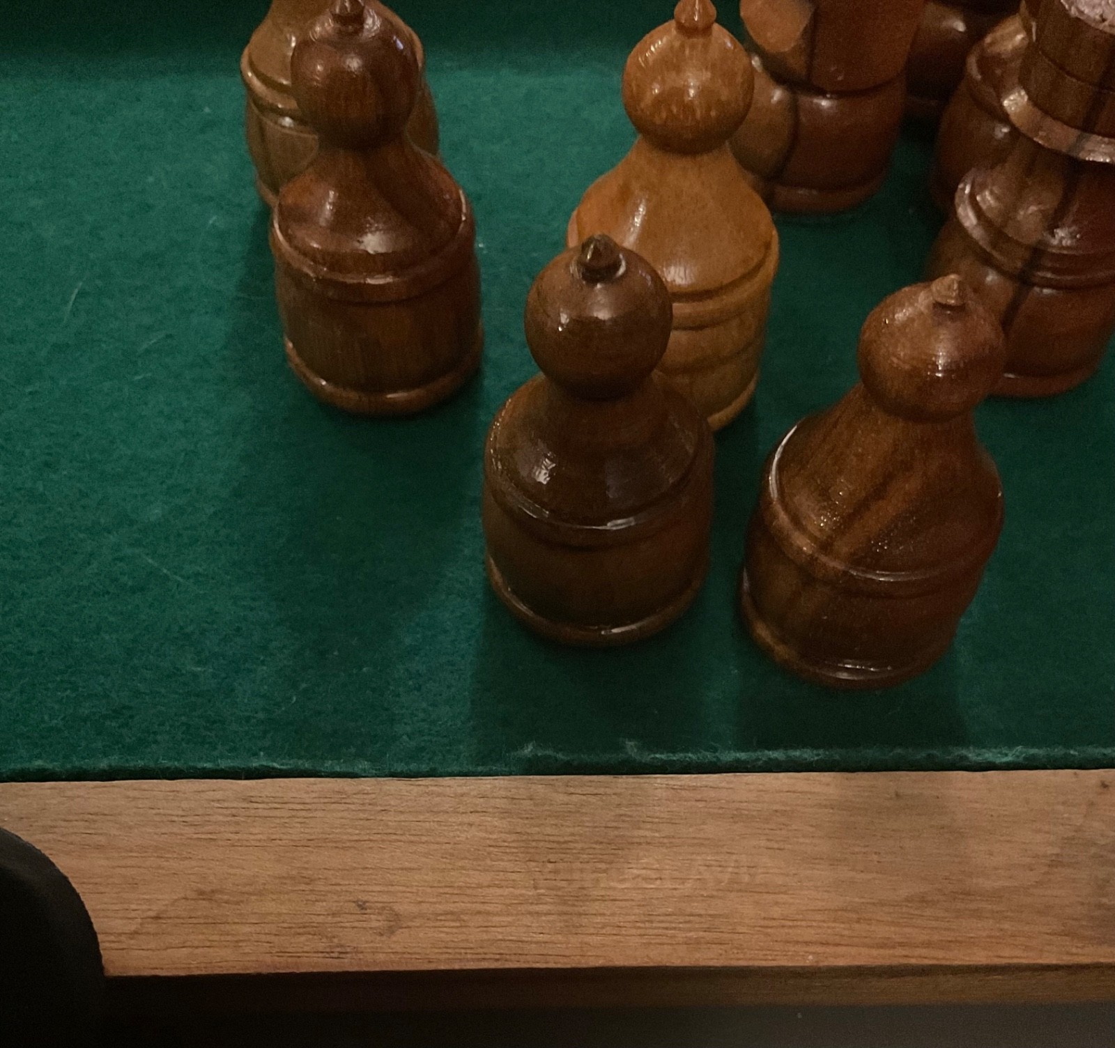 Vintage Chess Game Set YUGOSLAVIA in TRAVEL CASE Wooden Pieces Felt Buttons