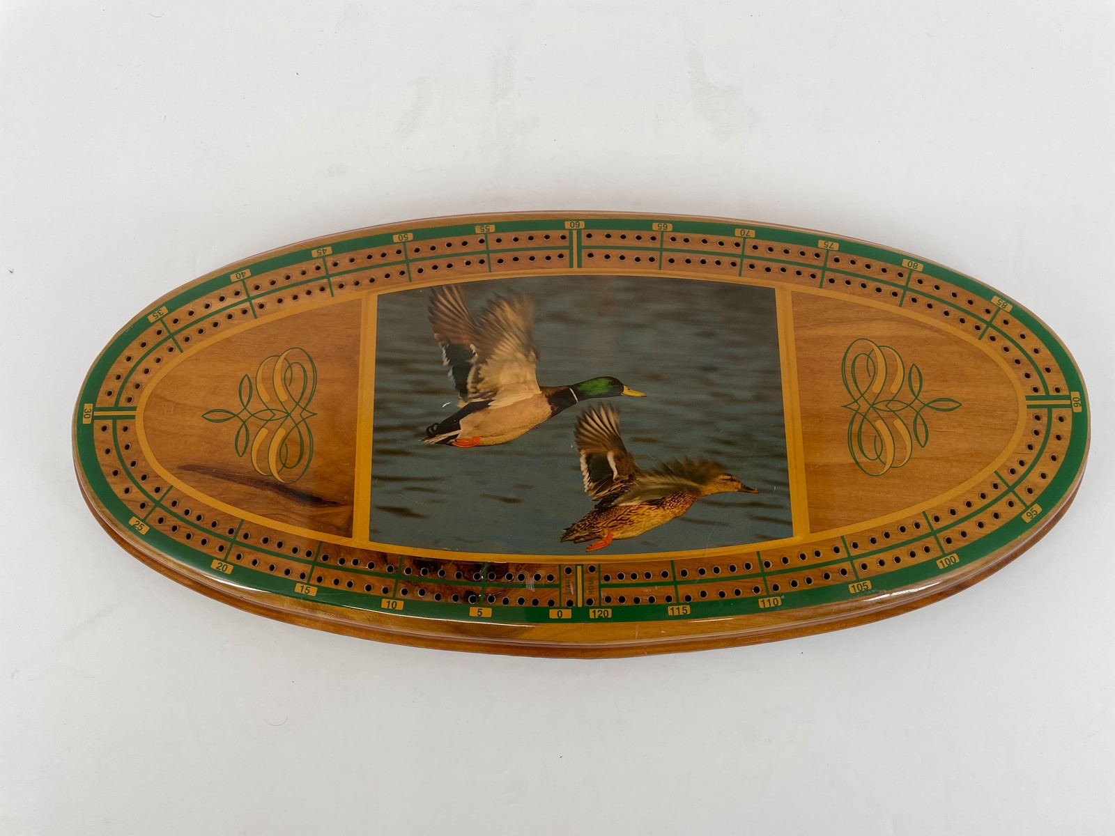 Vintage Great Western Ent. Wooden Cribbage Board – Flying Ducks Wildlife Theme