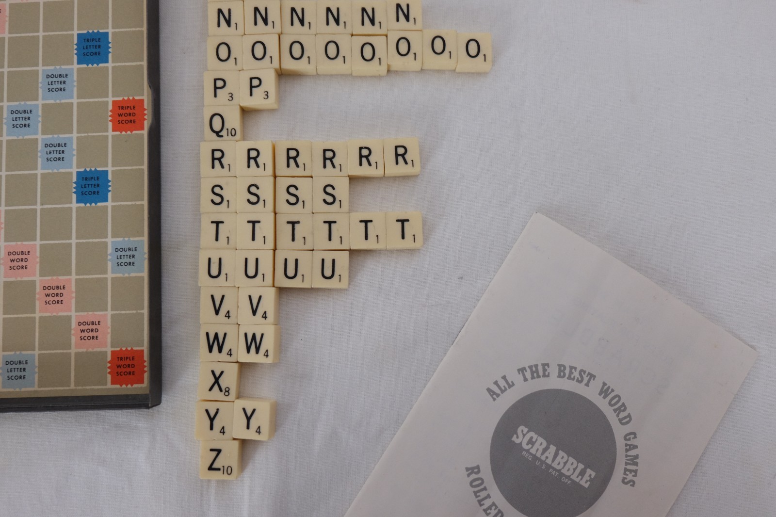 SCRABBLE Vintage 1950s Magnetic Travel Metal Case w/ “Book” Carrier – Complete