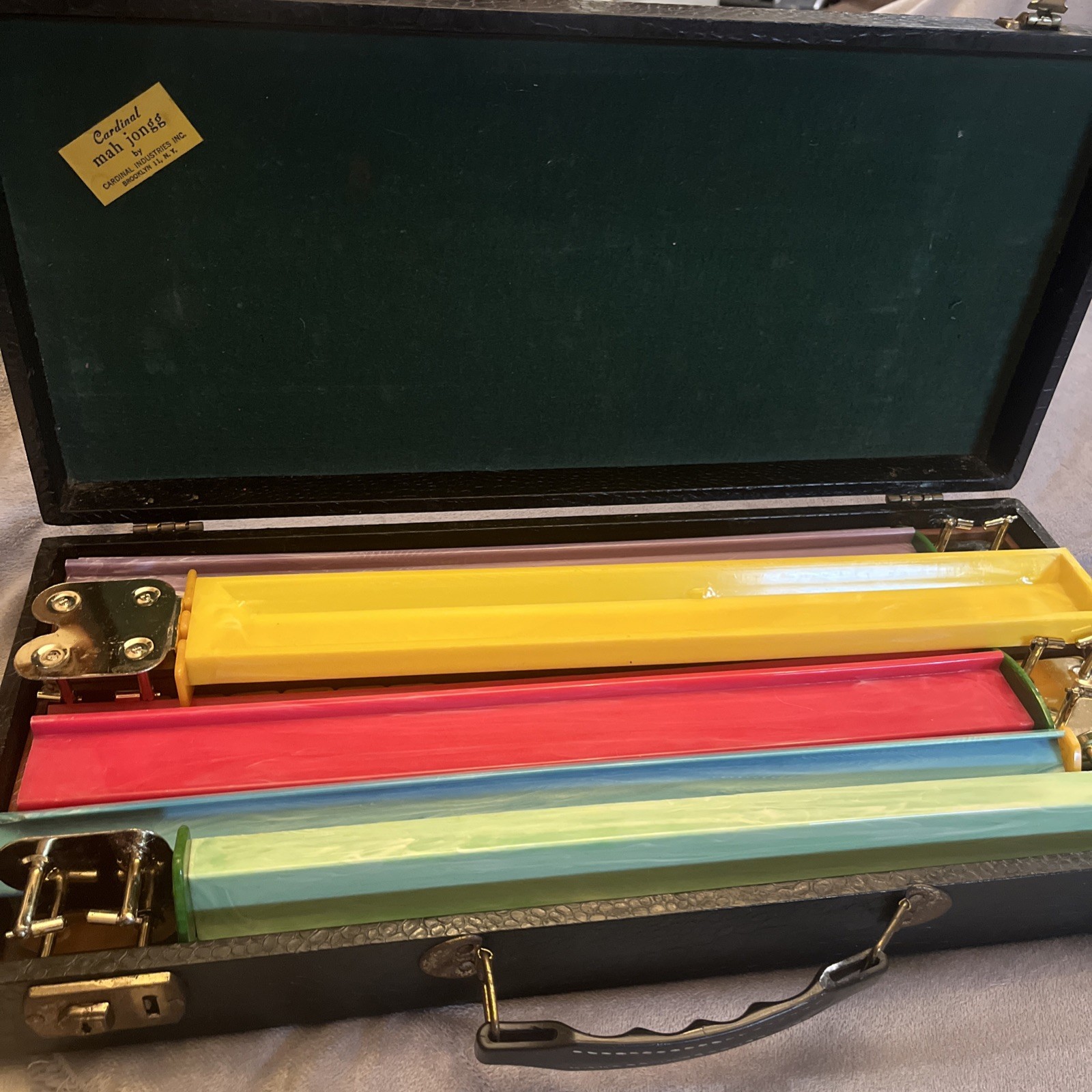 Vintage Butterscotch Bakelite Cardinal Mahjong Set 164 Tiles 5 Trays Alligator