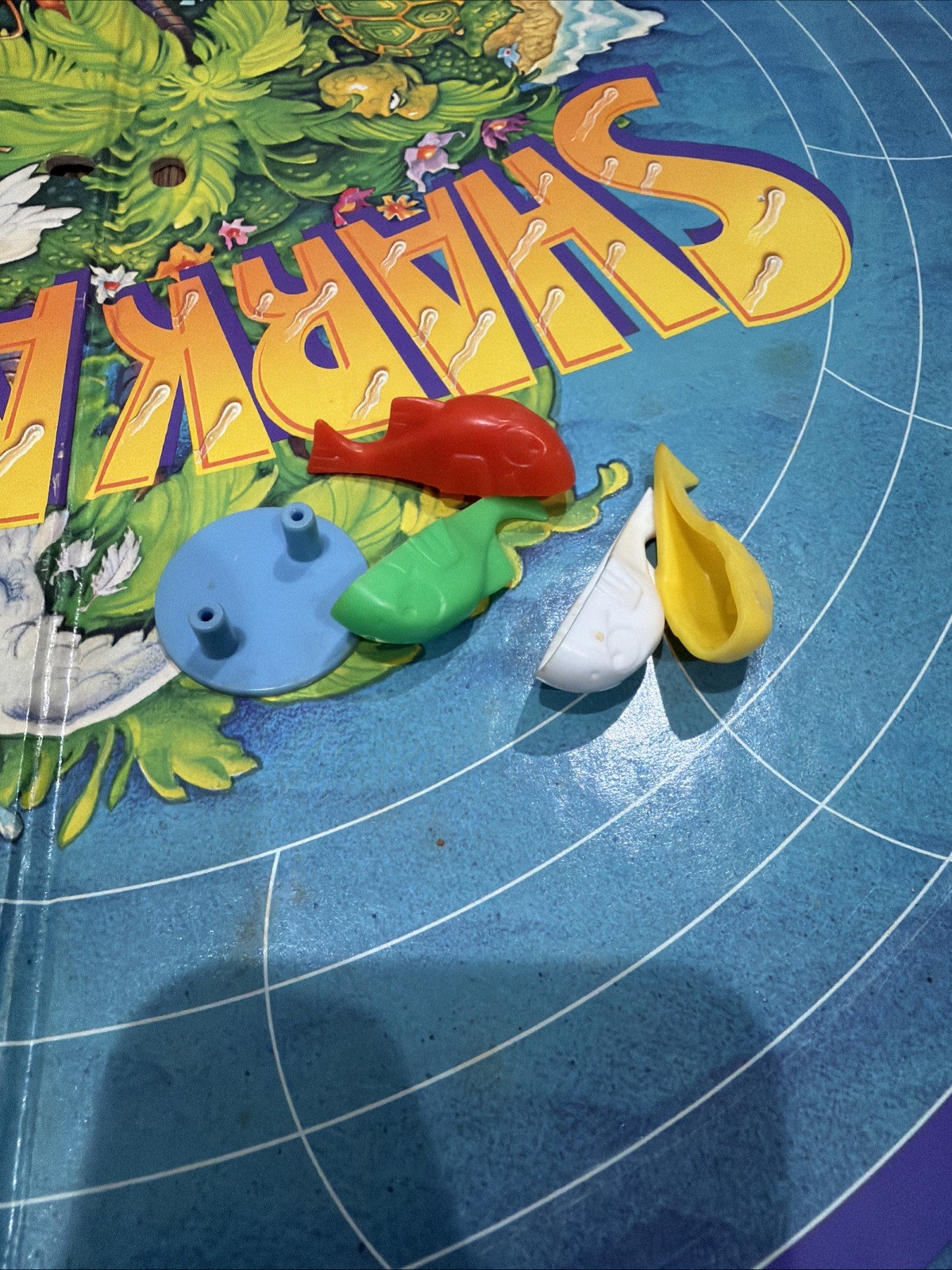 MB – Shark Attack! Vintage Board Game (1988) – GREAT! WORKS! Missing Dice