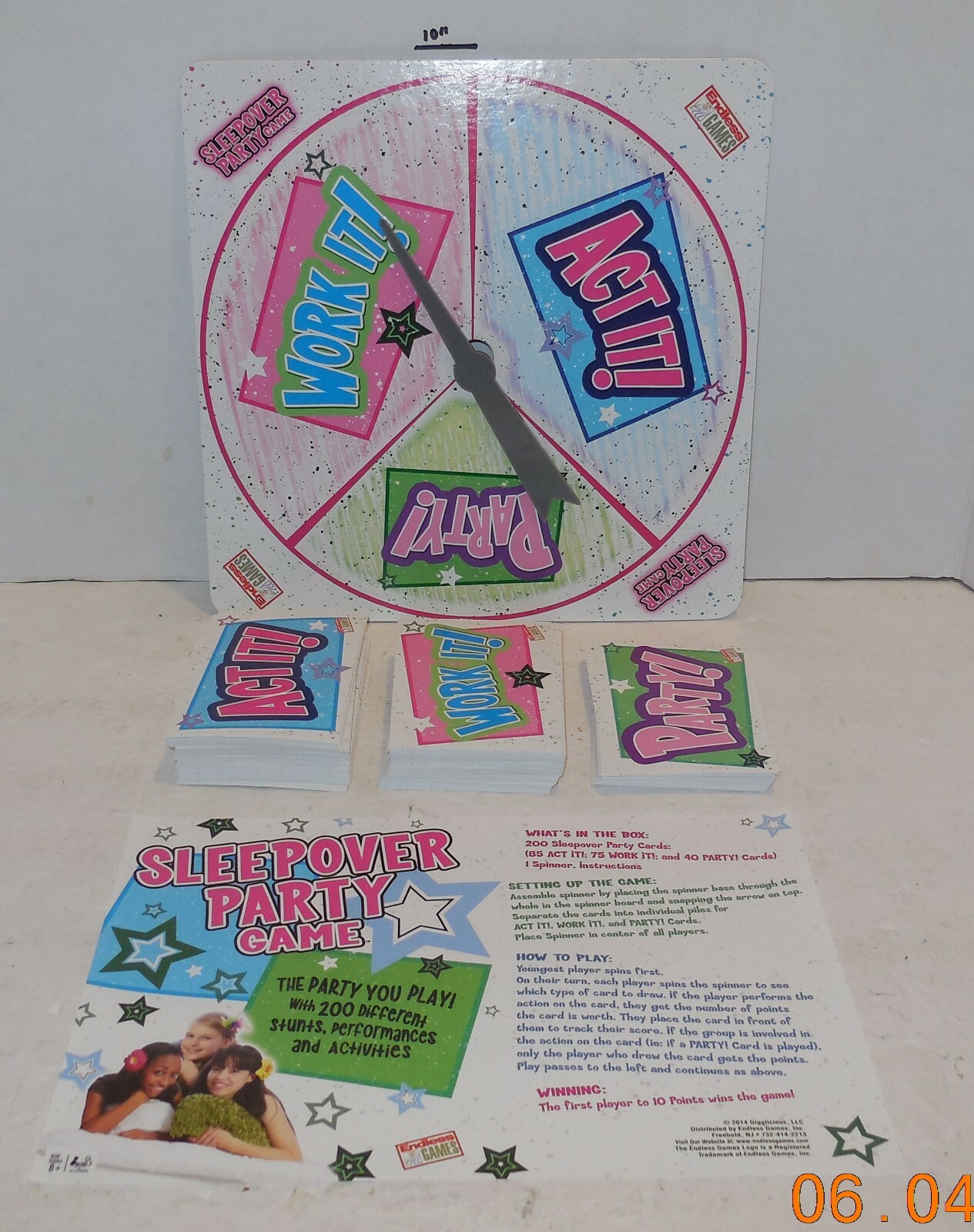 2014 gigglicious The Sleepover Party Game 100% complete Board Game