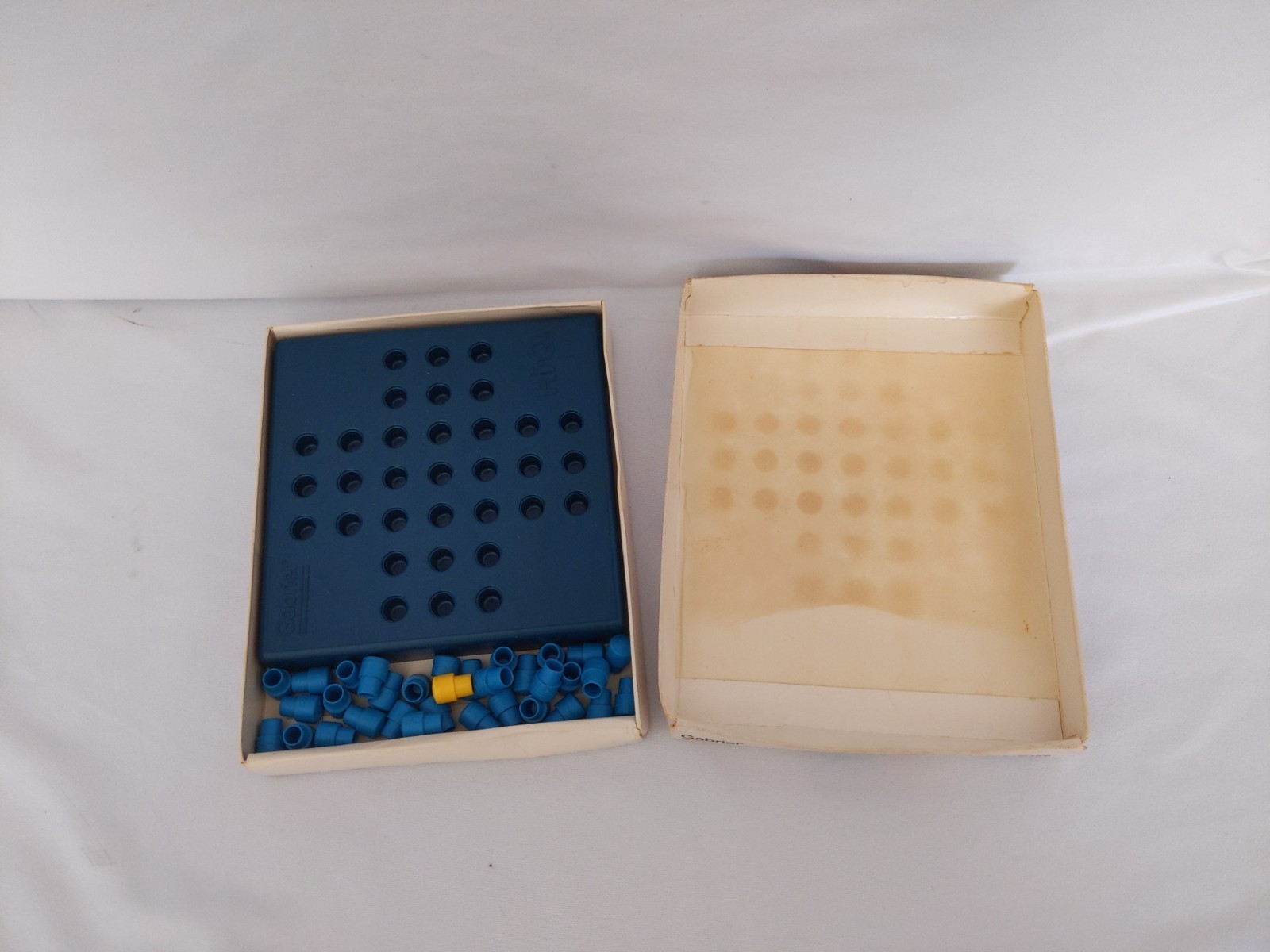 Vintage Gabriel HI Q 7120 Solitaire Peg Game 1978 Complete Favorite Travel Games