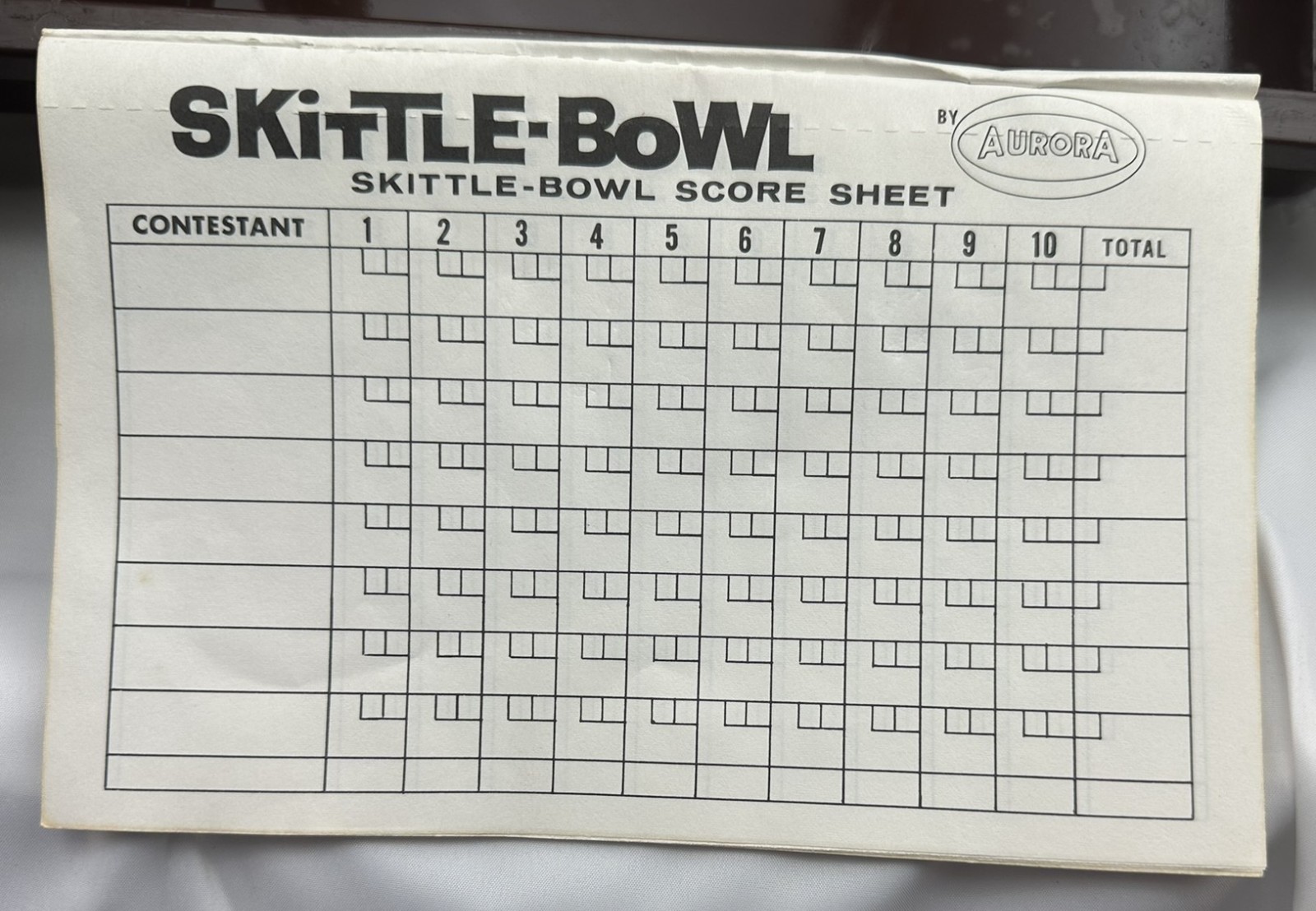 1967 Aurora Skittle Bowl Complete in Great Condition FREE SHIPPING