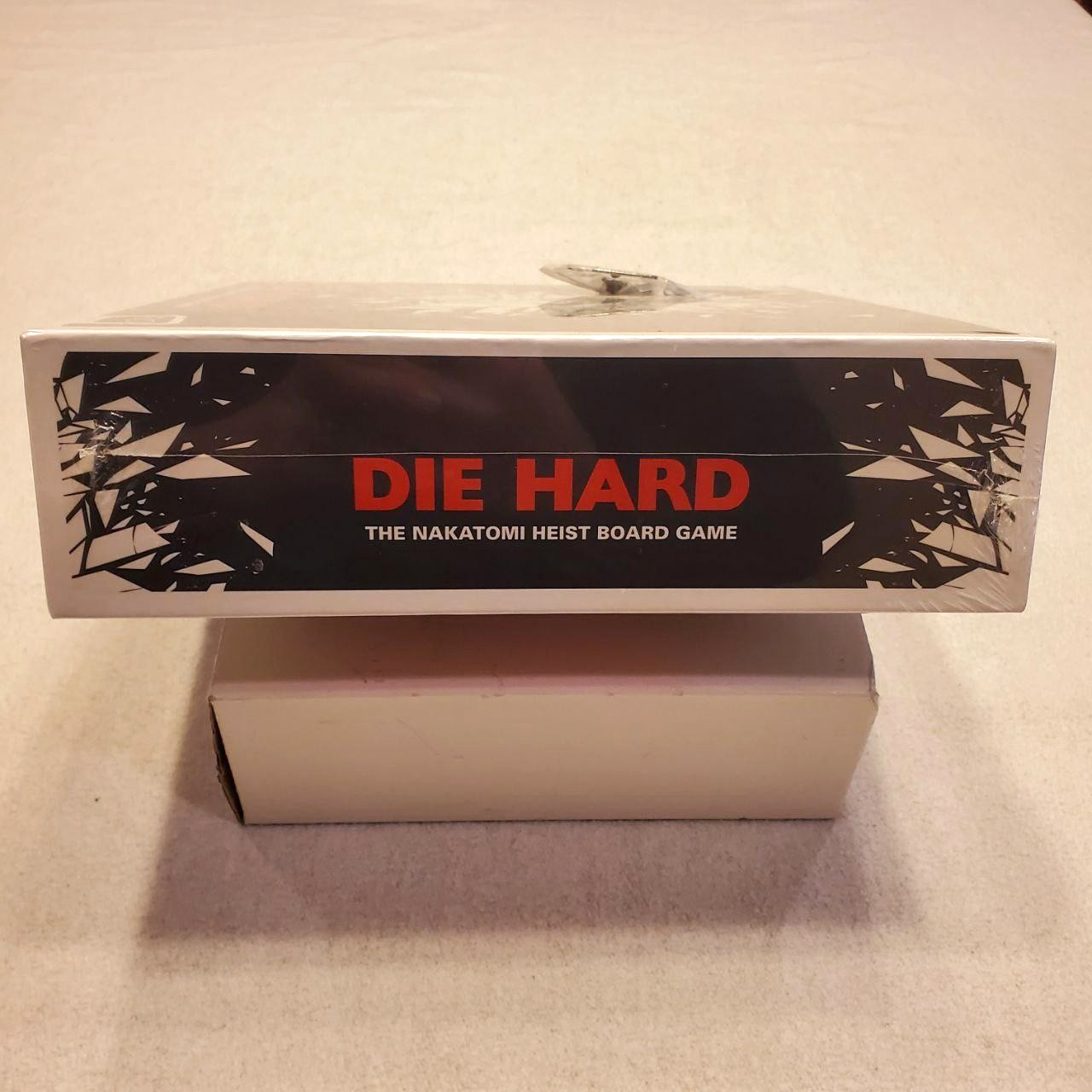 Die Hard Nakatomi Heist Board Game YKYMF Bonus Pin New Sealed Christmas Classic