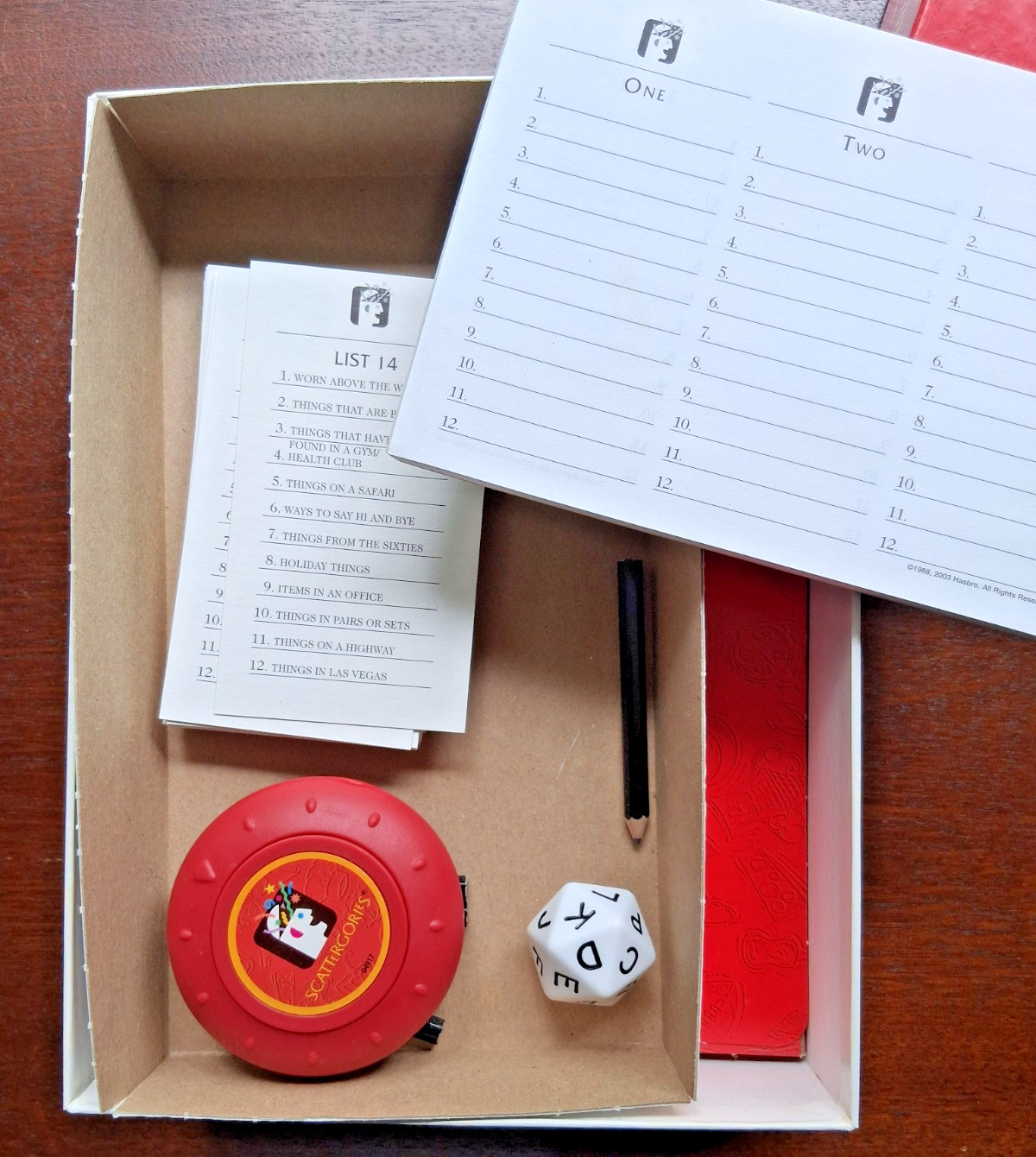 Scattergories Board Game Parker Brothers Complete Party Word Game 2003 edition