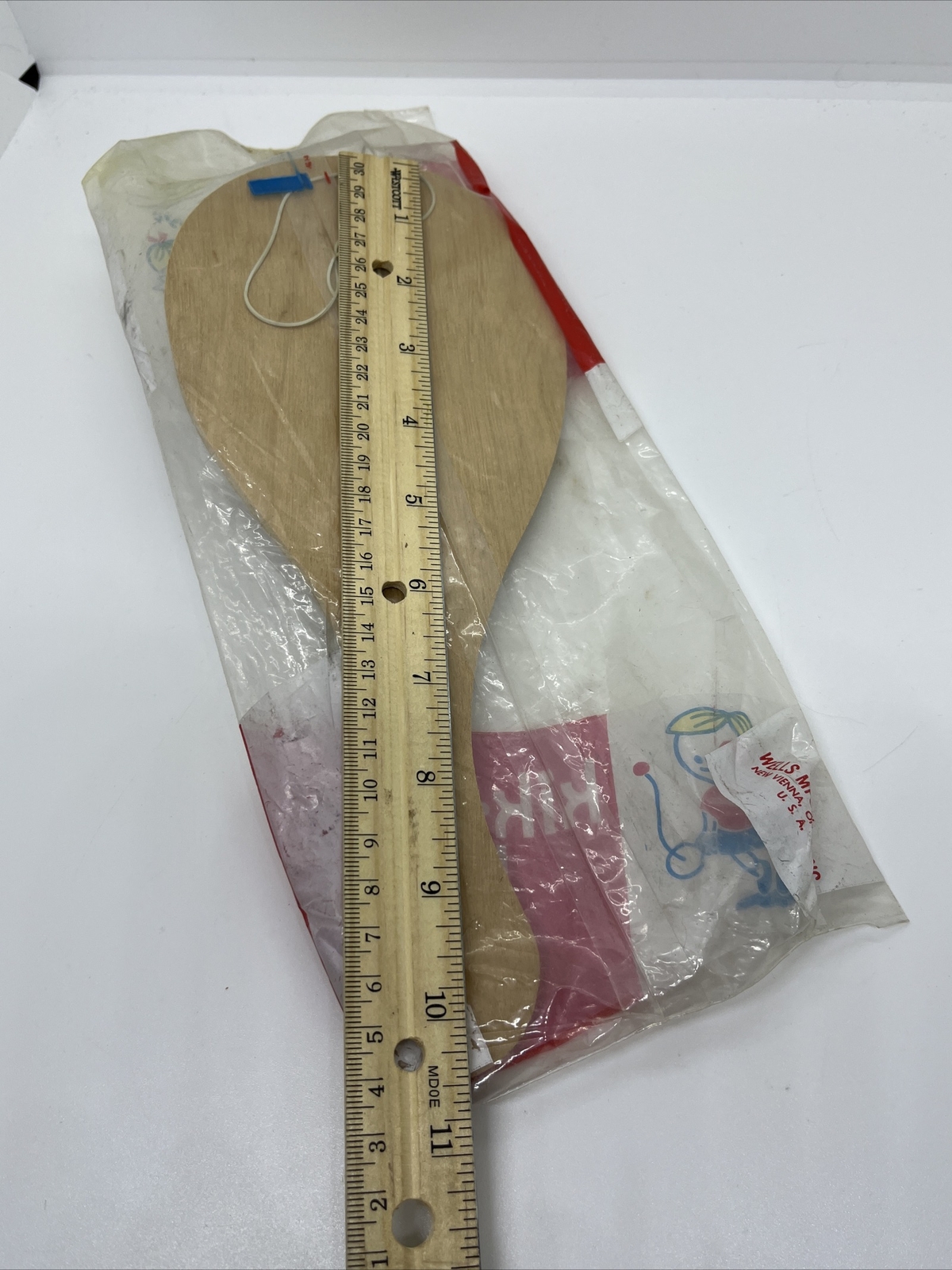 Vintage Kik Bak Wells Mfg Co Wood Paddle Rubber Ball Factory Sealed Fun Toy