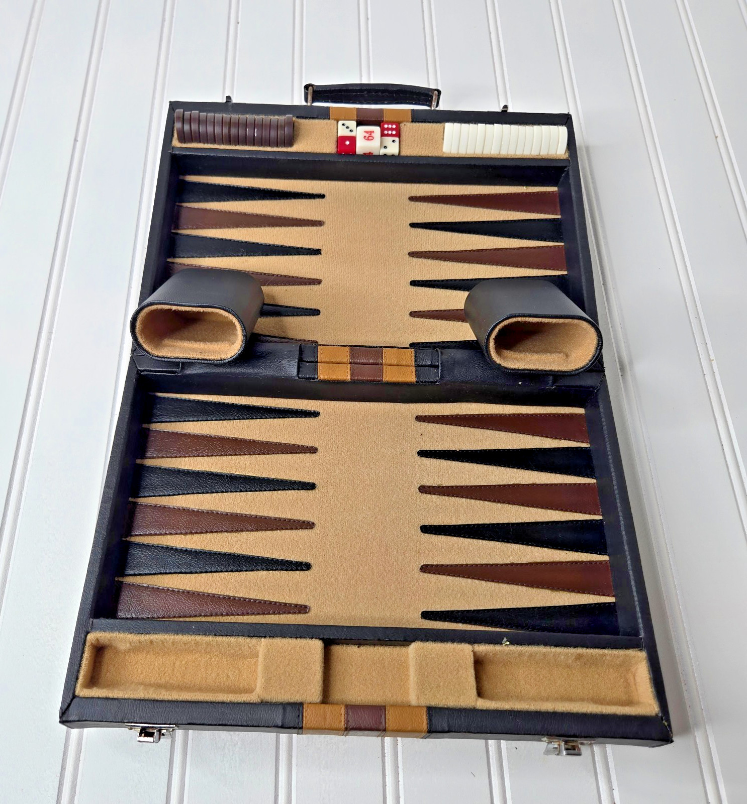 Vintage 1973 Pacific Game Company Travel Backgammon Set w/Directions 15″ x 10.5″