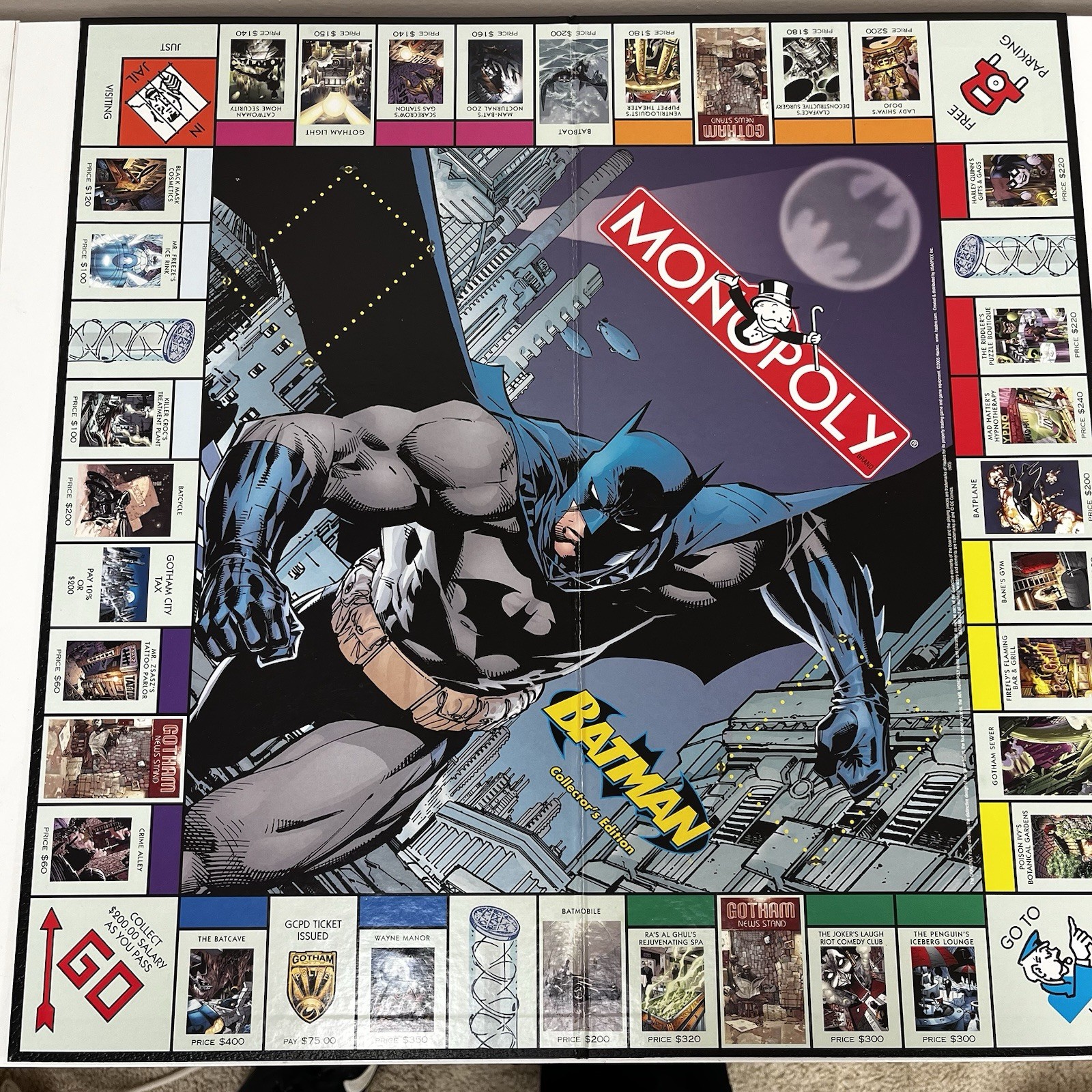 MONOPOLY Batman 2005 Board Game w/ 6 Pewter Tokens 100% Complete Great Condition