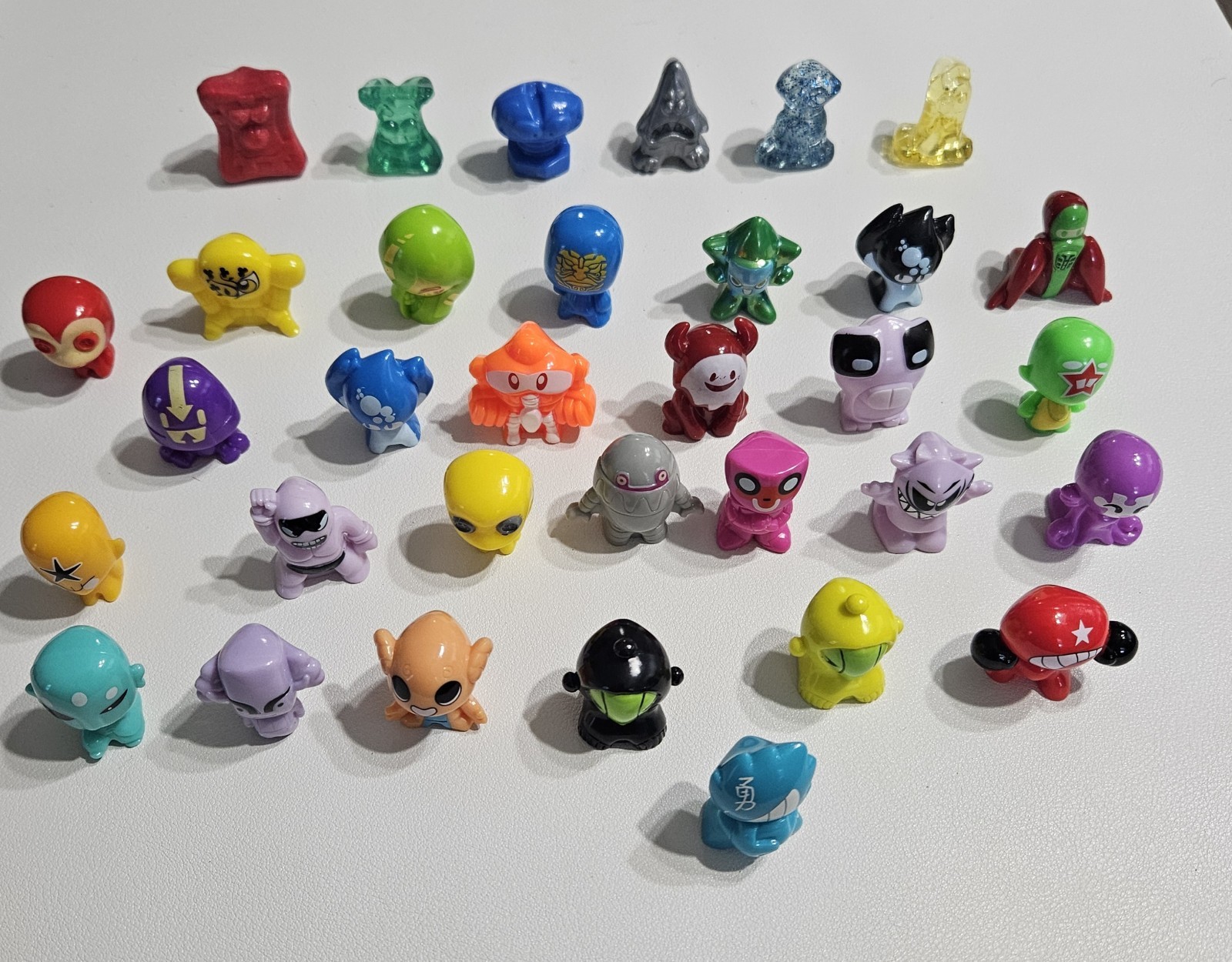 Gogo’s Crazy Bones Large Lot Of 33 Figures Mixed Series Y2K Wanted Vintage