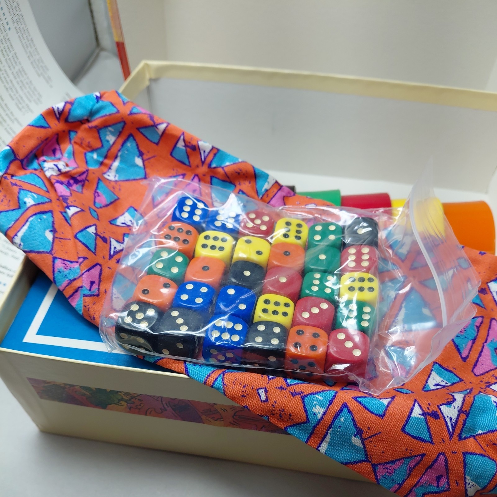 VINTAGE Perudo Liar’s Dice COMPLETE University Games 1994 Cups Classic Game