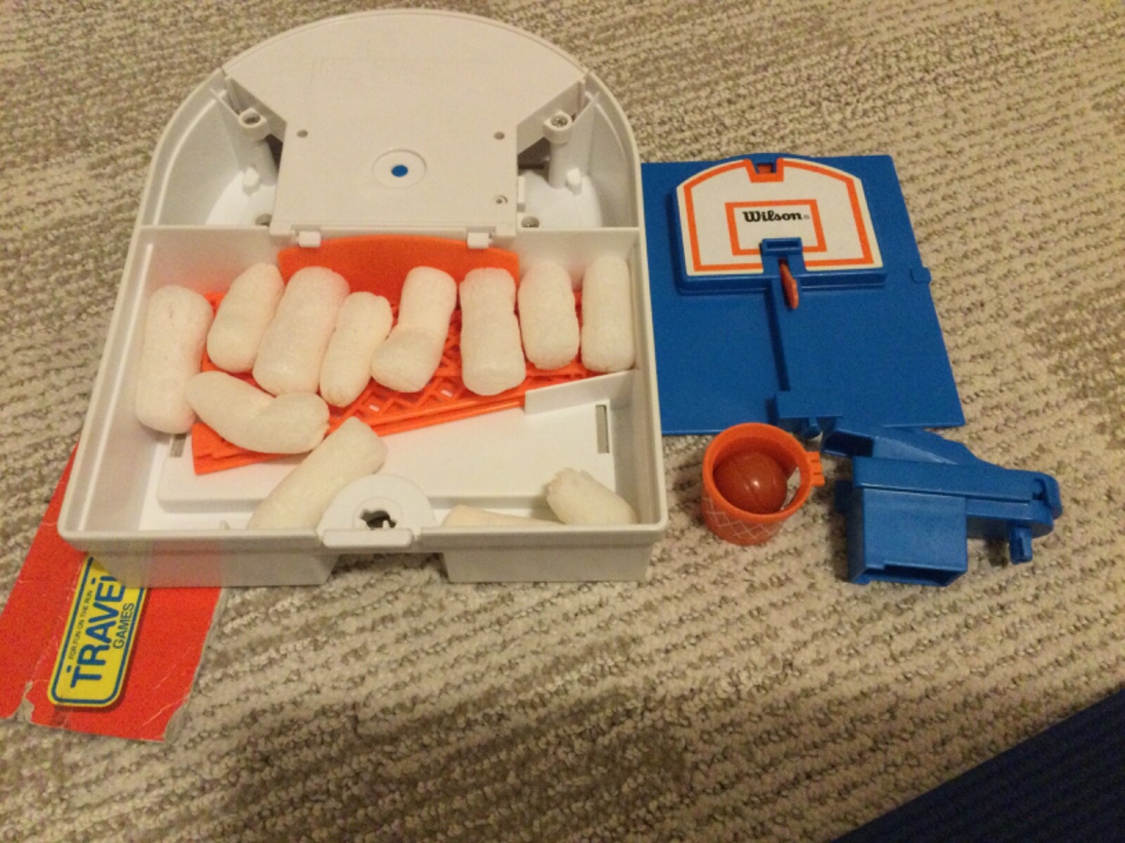 Vtg 1992 Milton-Bradley Motorized Hot Shot Basketball Travel Game