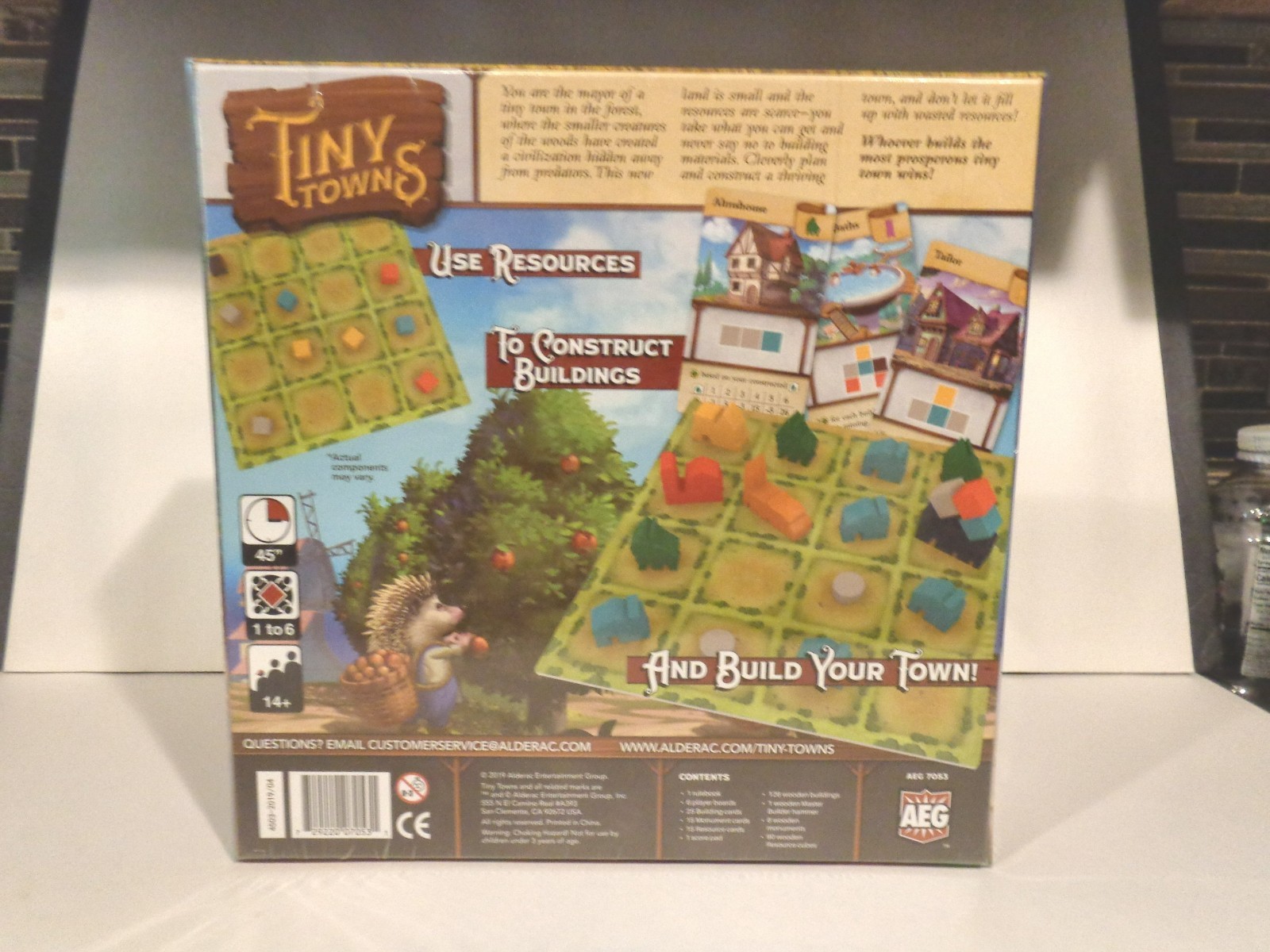 AEG 7053 PETER MCPHERSON 2019 TINY TOWNS GAME SEALED