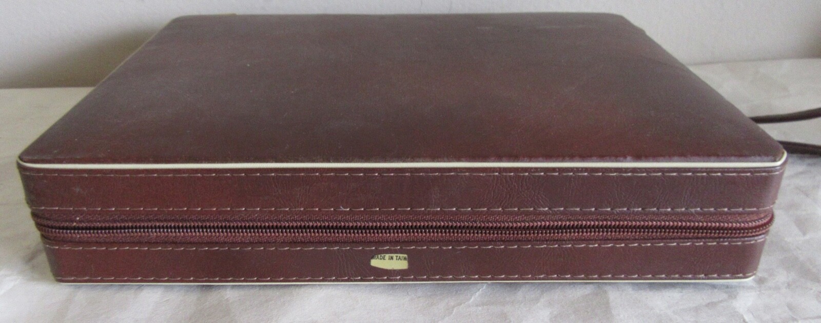 Backgammon Set in Brown Zippered Carry Case 9.5 x 7″