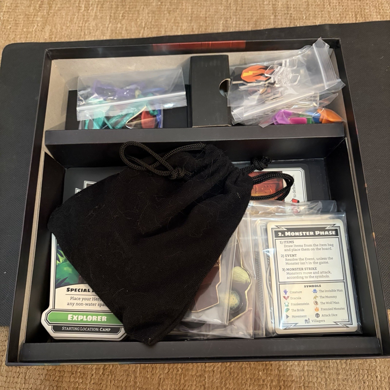Horrified: Universal Studios Monsters Board Game – Box Tear See Photos