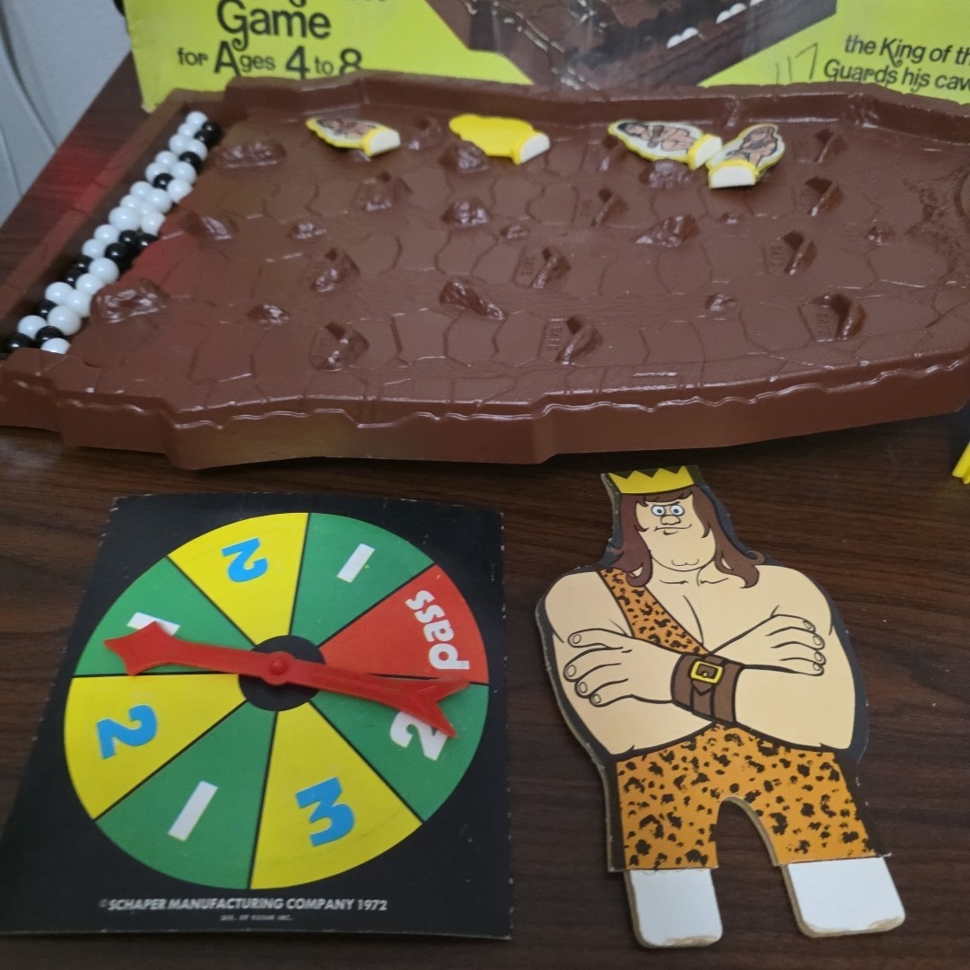 Vintage King of the hill – Super Rare Hard To Find 1975 Edition By Schaper