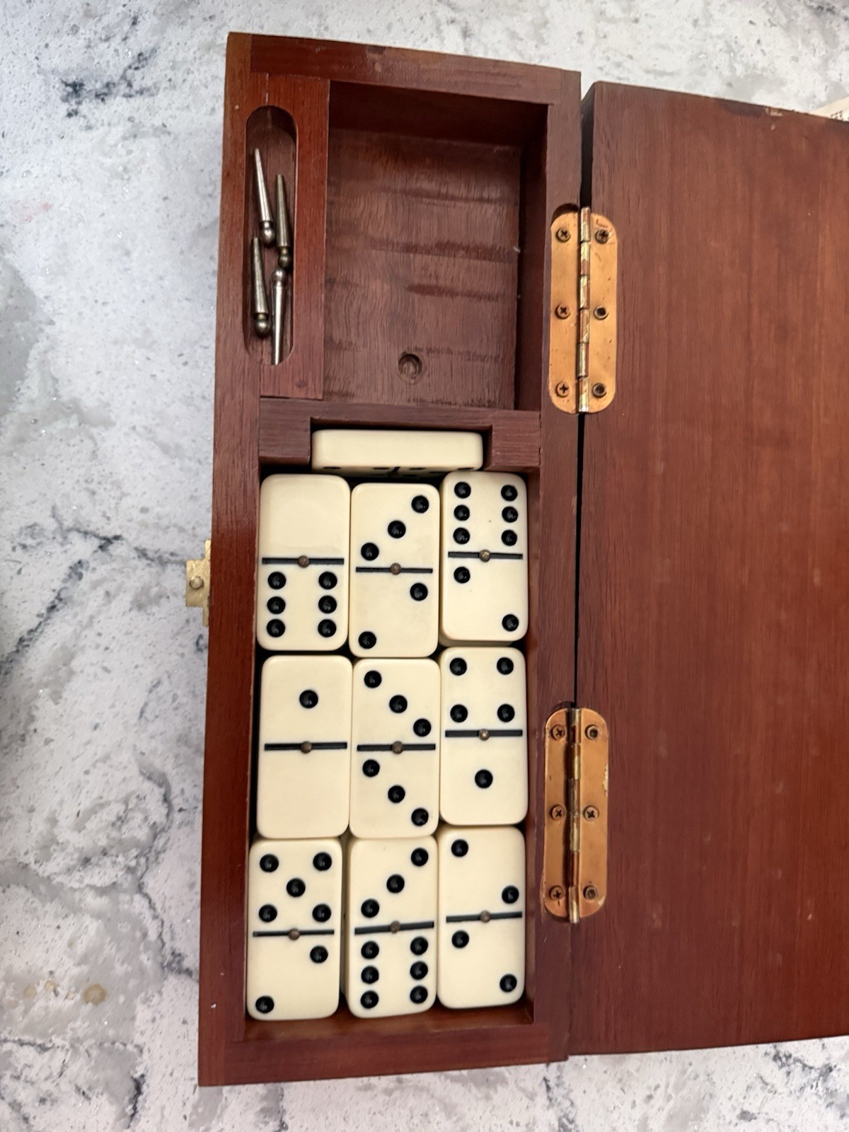 Vintage Taiwan Made – Domino Set In Wooden Box W/28 Domino’s & Playing Card