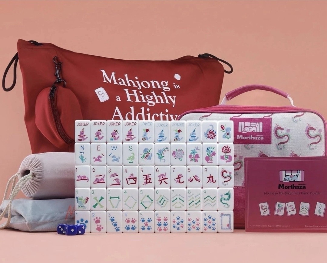 Dogs and Cats Themed Mahjong Engraved 160 Tile Set Acrylic Trays, Mat, Bag, Case