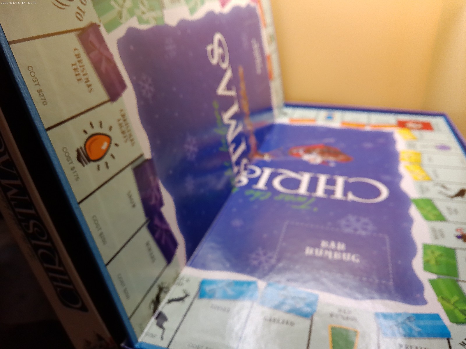 Twas the Night Before Christmas board game Late for the Sky issued
