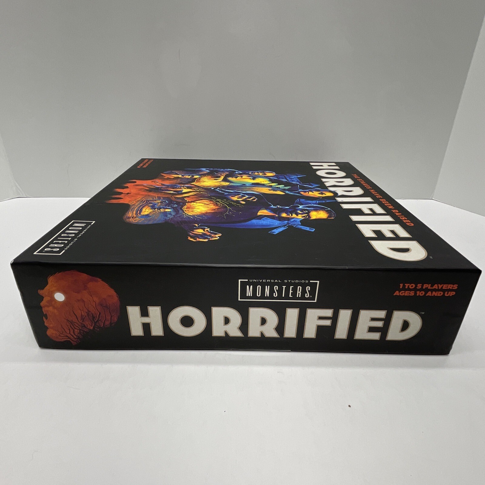 HORRIFIED Universal Studios Monsters Strategy Board Game Dracula Frankenstein