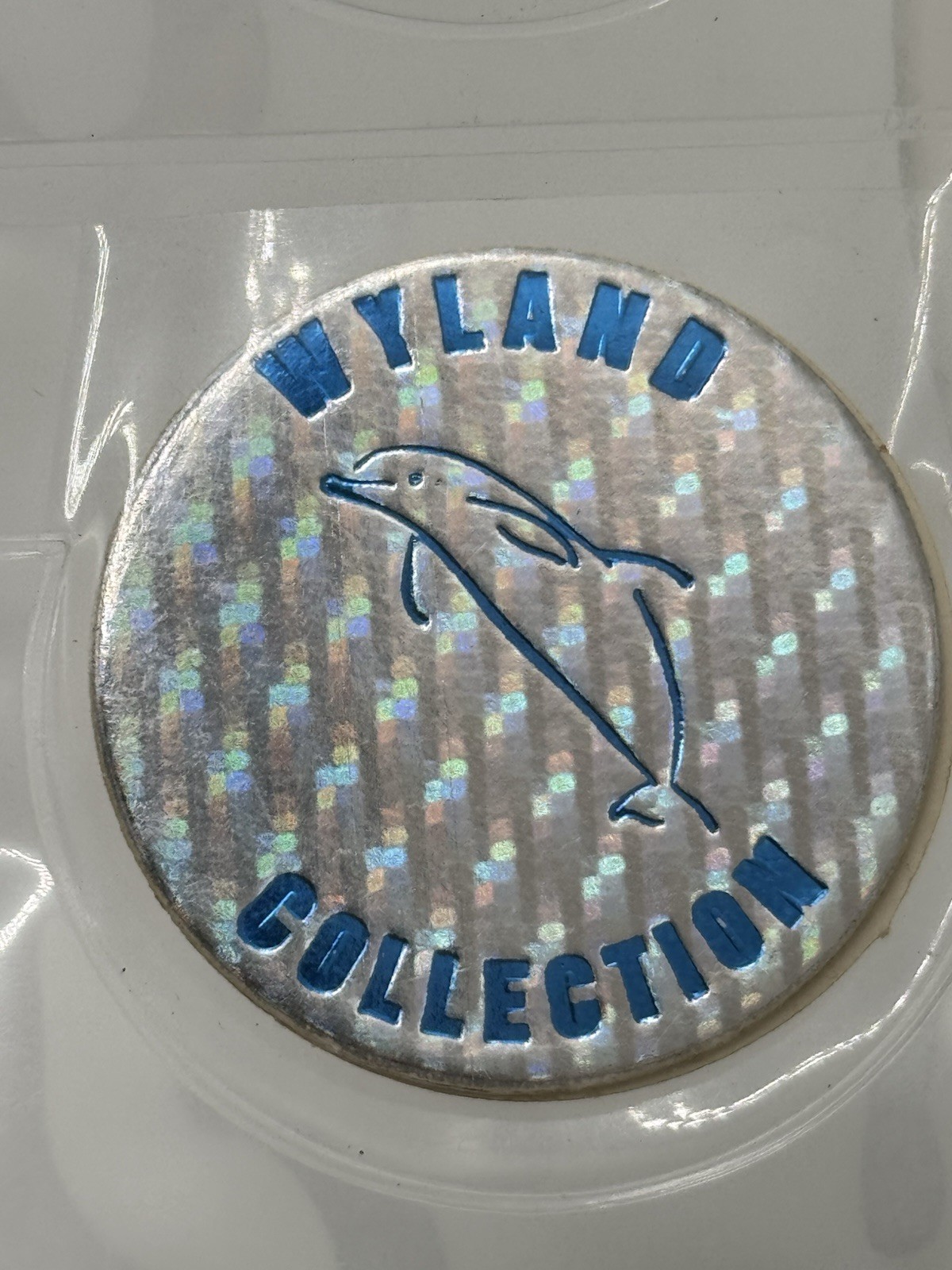Wyland Collection “DOLPHIN” Pog Milk Cap Silver Cracked Glass Foil Game Piece