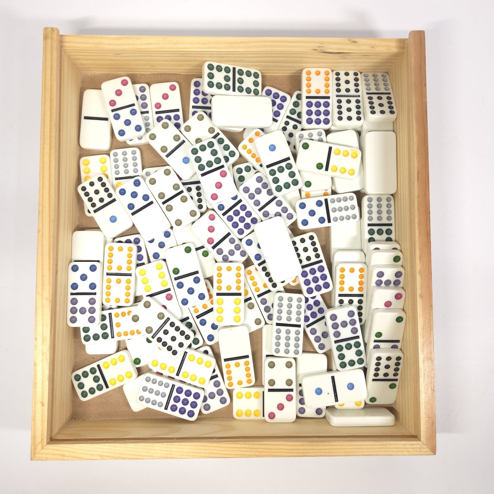 Cardinal Classic Collection Mexican Train Dominoes Wood Box Complete Game